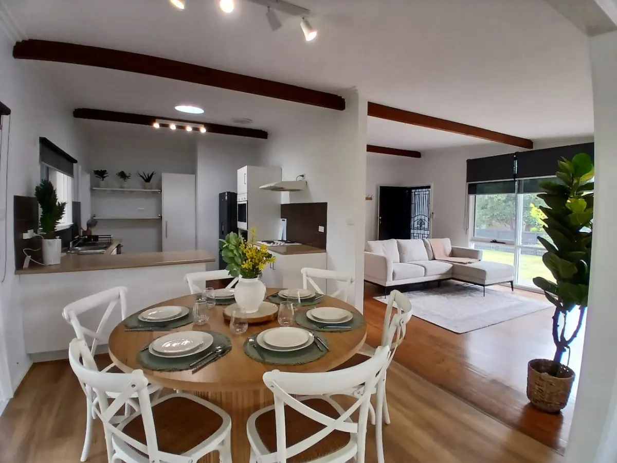 Capel Sound Hideaway 9