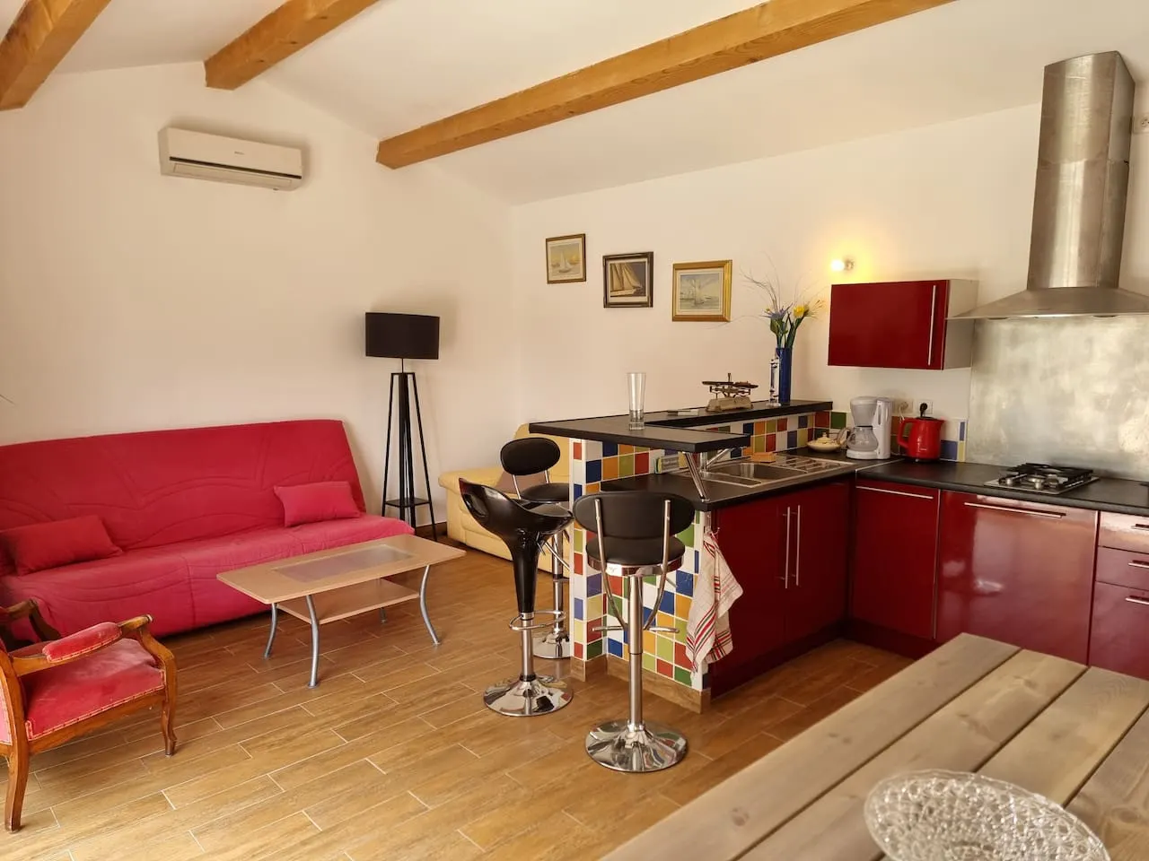 Gîte avec Piscine au cœur de la Vallée de la Cèze 12