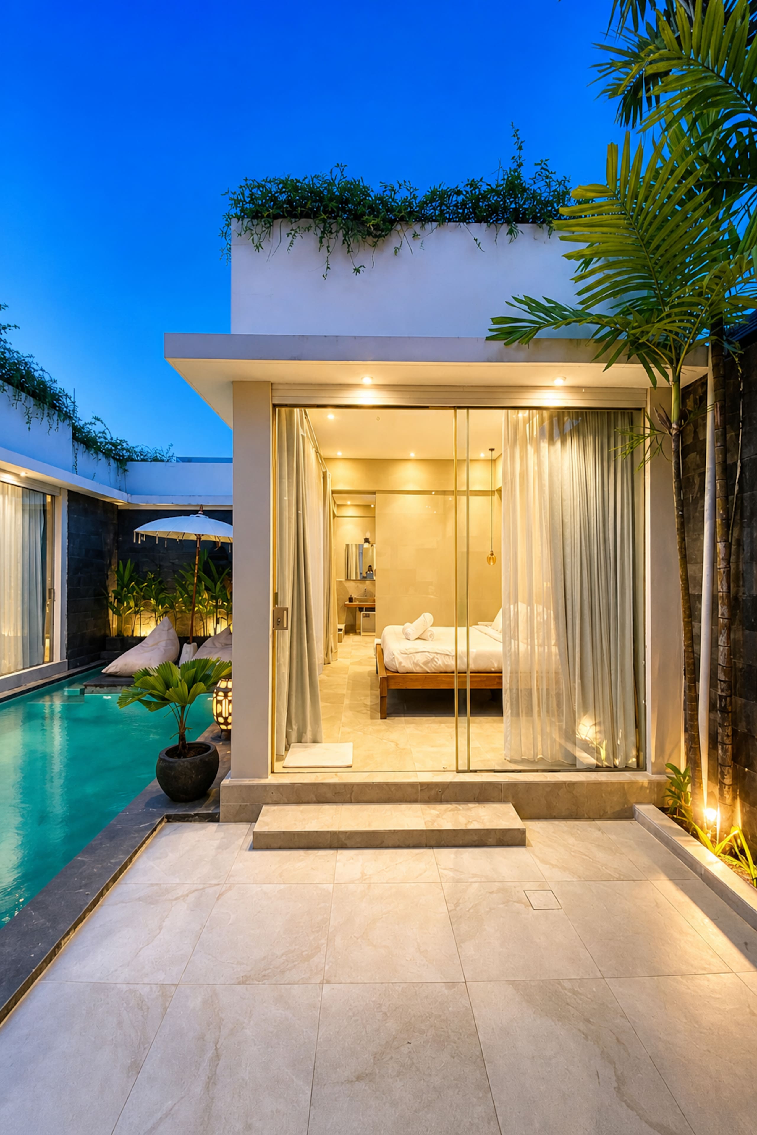 Stylish 3BR Designer Pool Villa in Heart Seminyak — photo 5