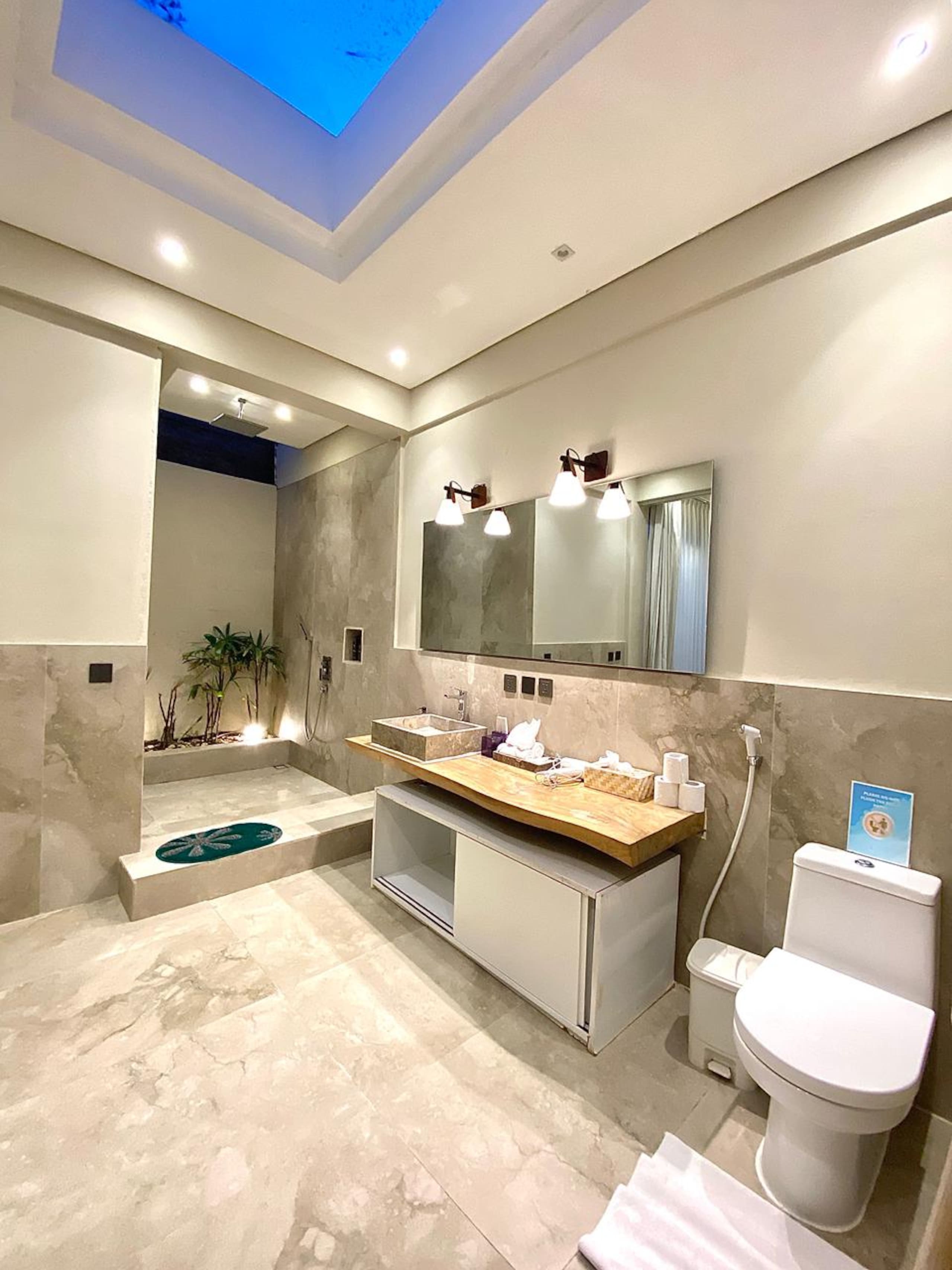 Stylish 3BR Designer Pool Villa in Heart Seminyak 35