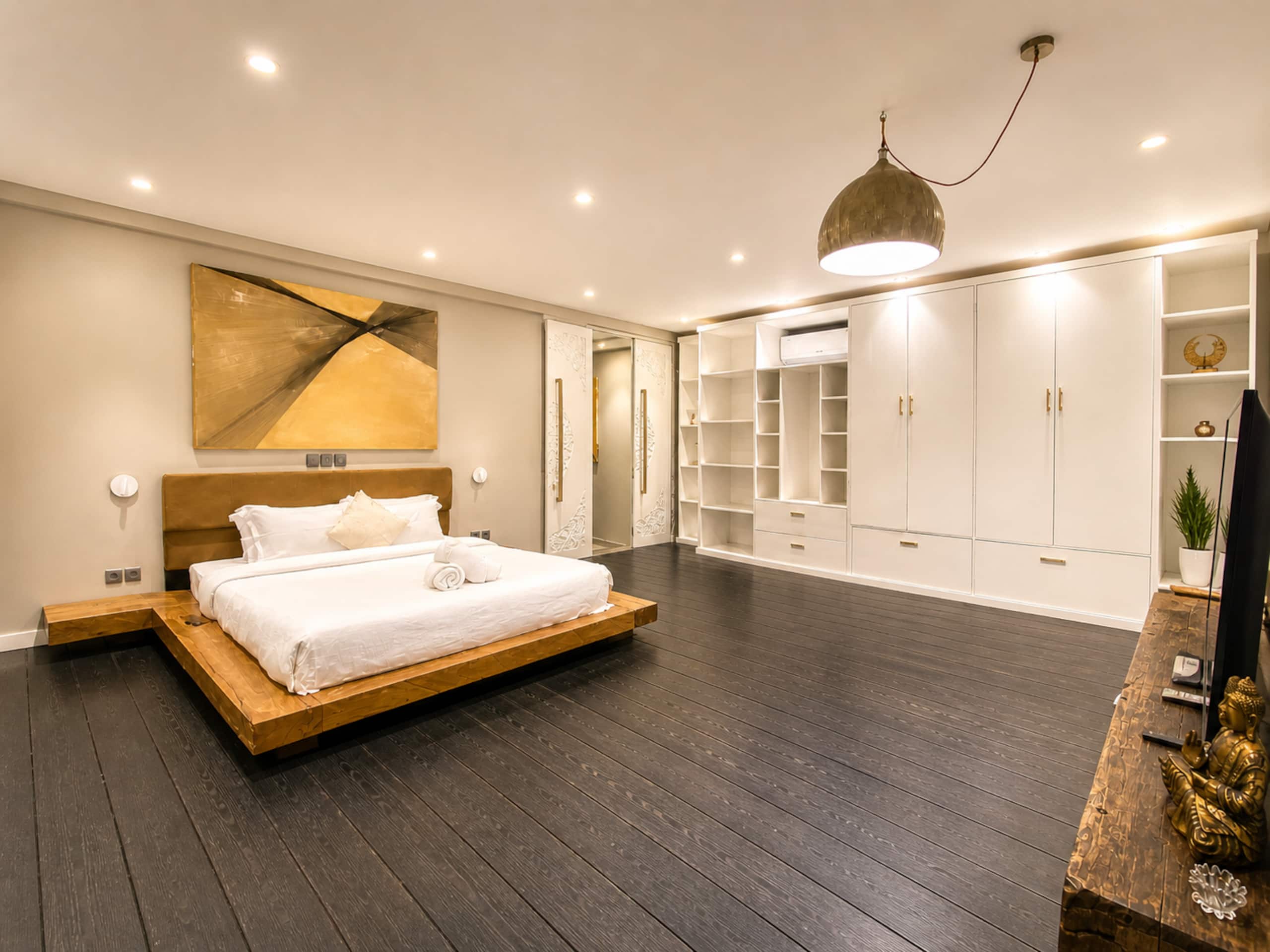 Stylish 3BR Designer Pool Villa in Heart Seminyak 17