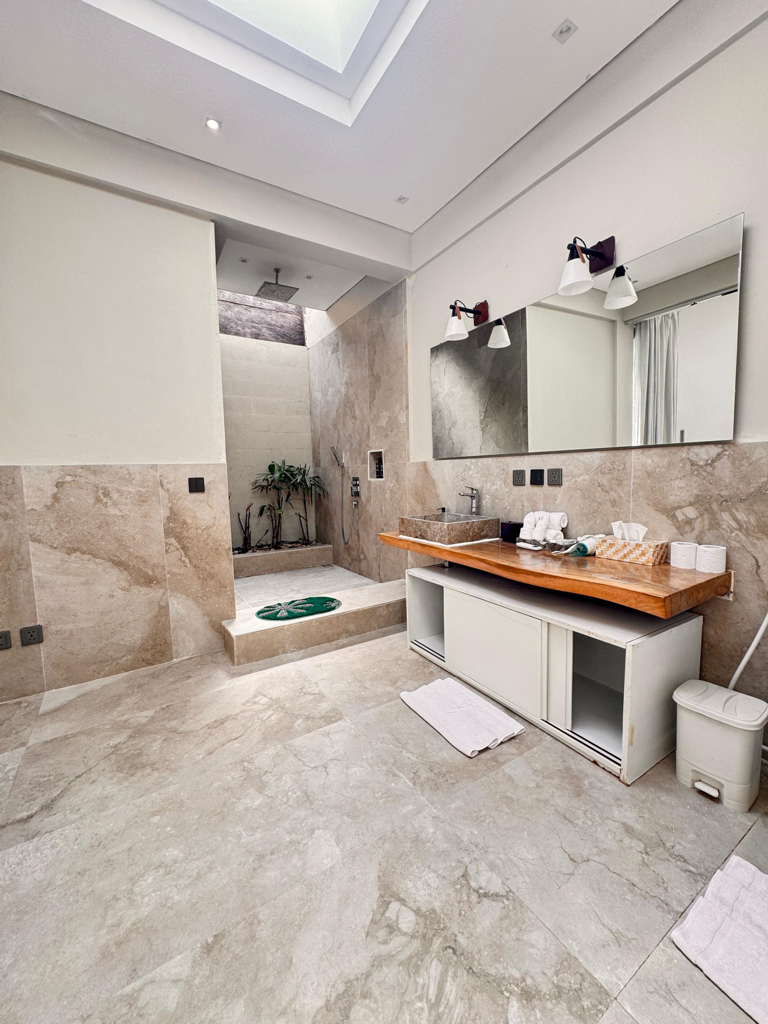 Stylish 3BR Designer Pool Villa in Heart Seminyak 32