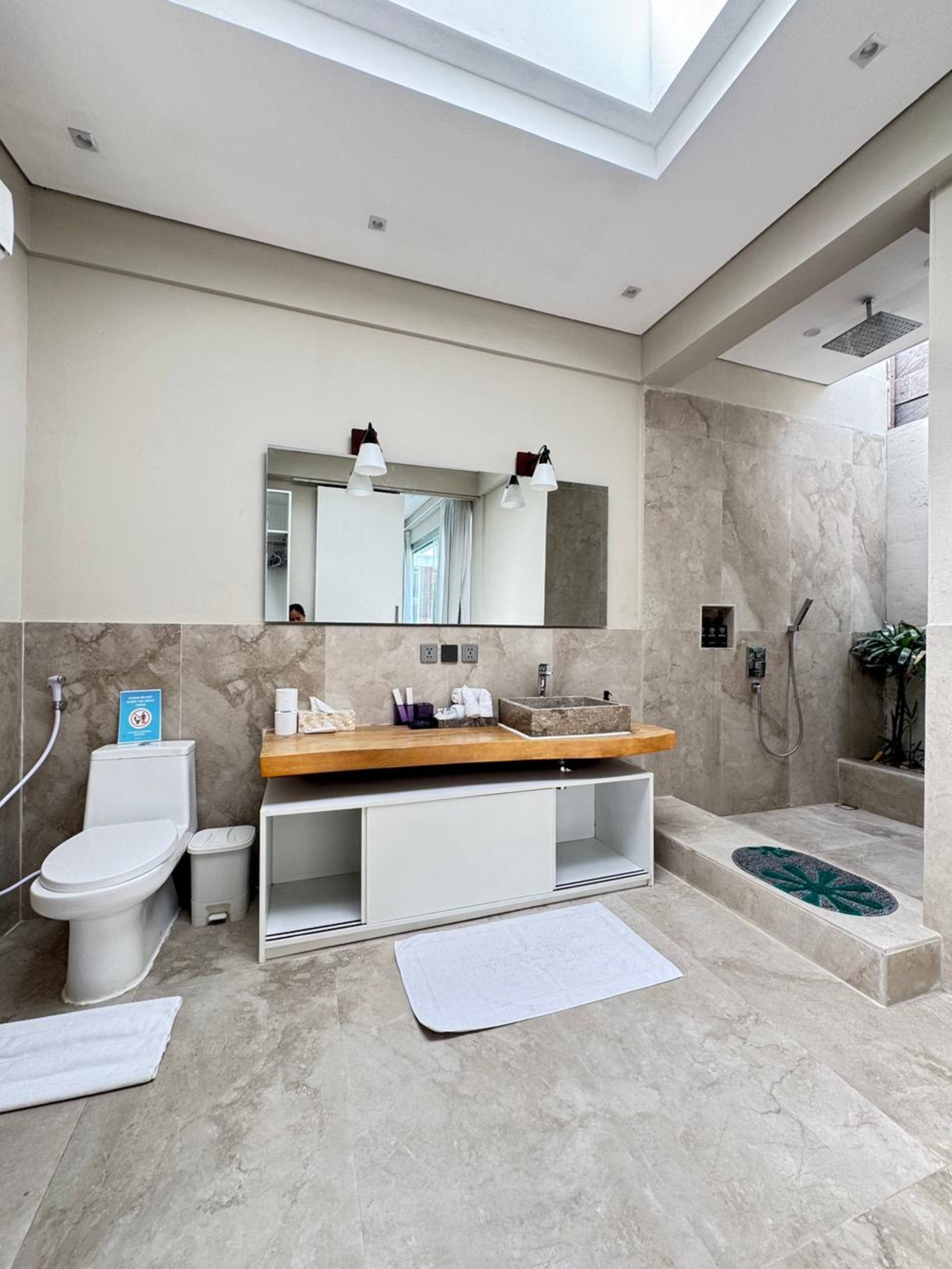 Stylish 3BR Designer Pool Villa in Heart Seminyak 29