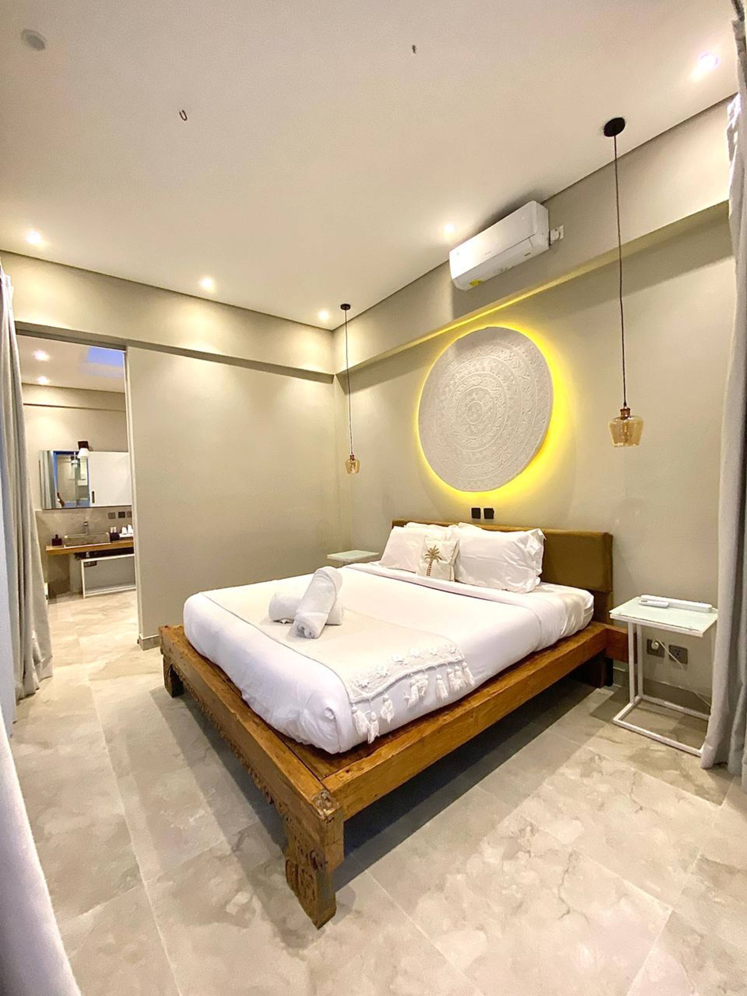 Stylish 3BR Designer Pool Villa in Heart Seminyak 25
