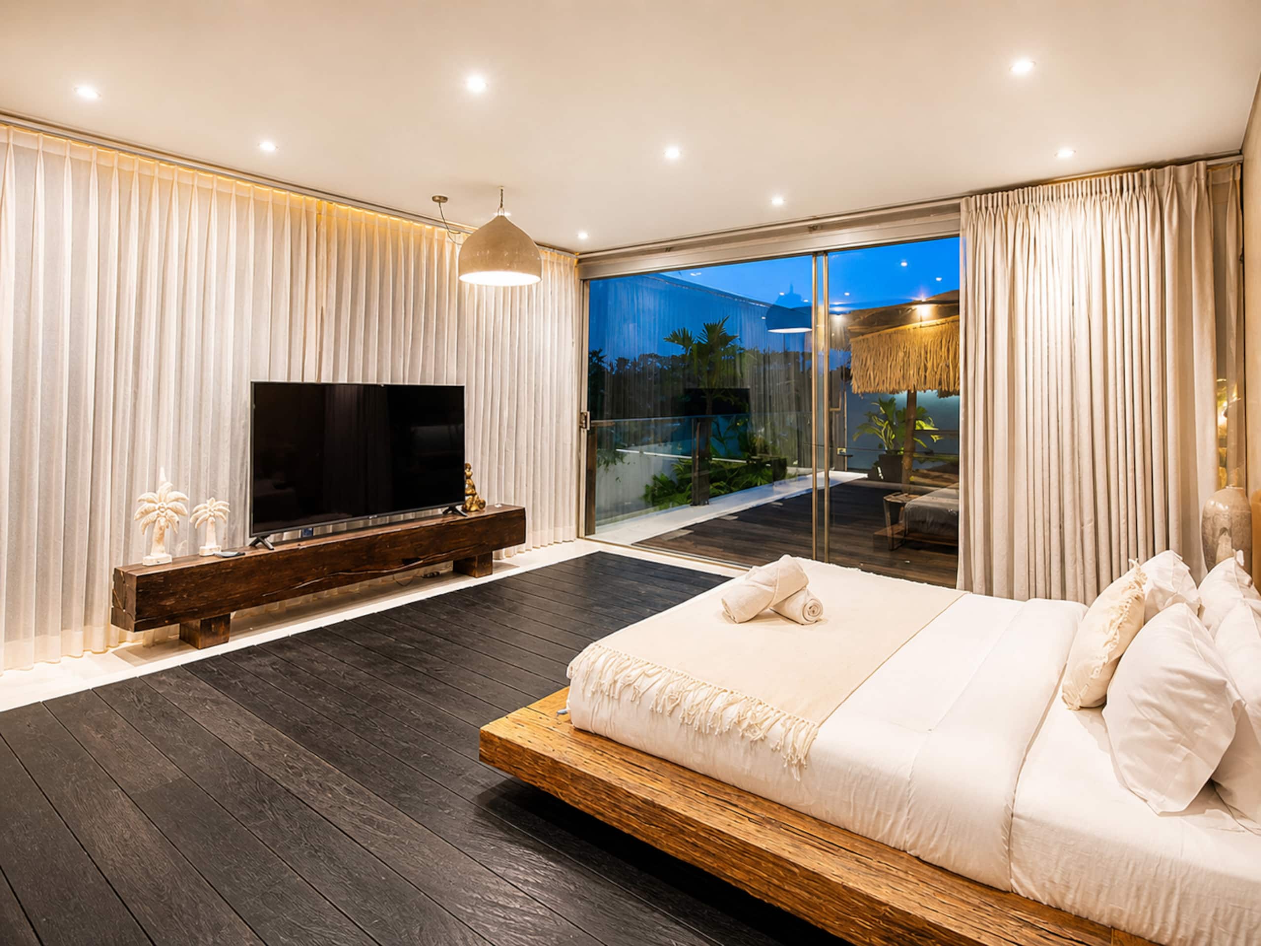 Stylish 3BR Designer Pool Villa in Heart Seminyak 18