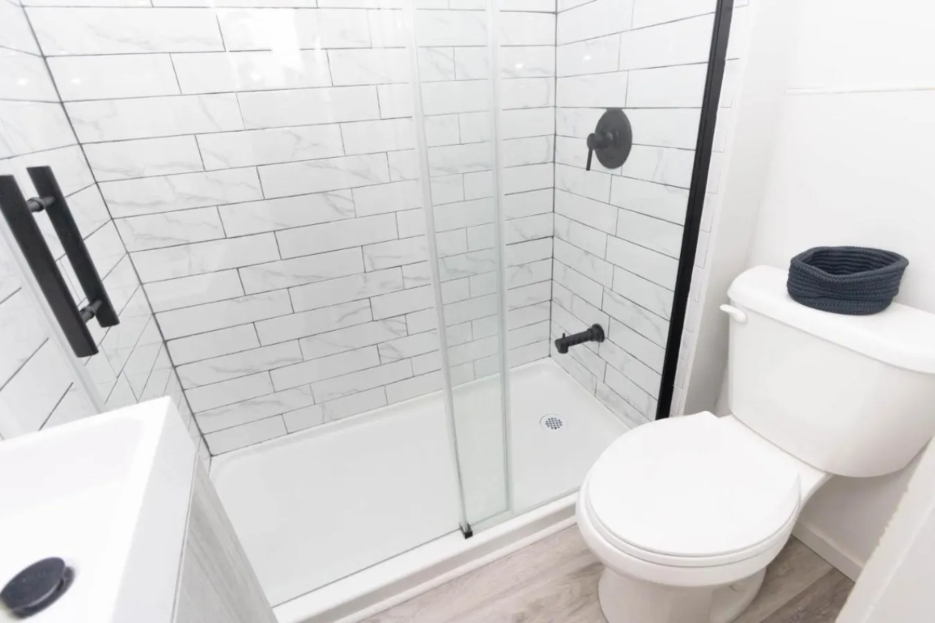 Wellington 4-plex Sleeps 10 Downtown Wellington 4-Plex Walk to Beach + Sleeps 10 Group Stay 11