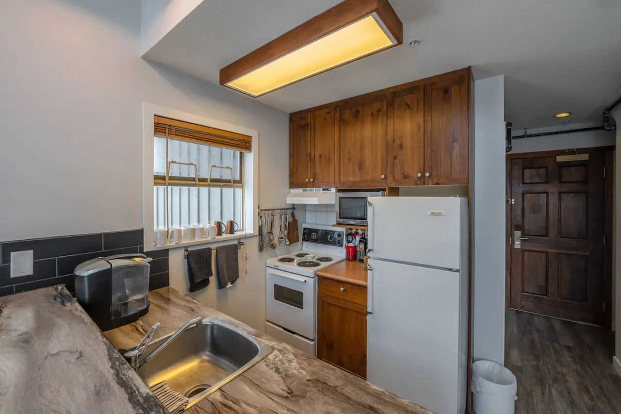 Apex Mountain ~ Slopeside Haven BC Reg#PM131375042 15
