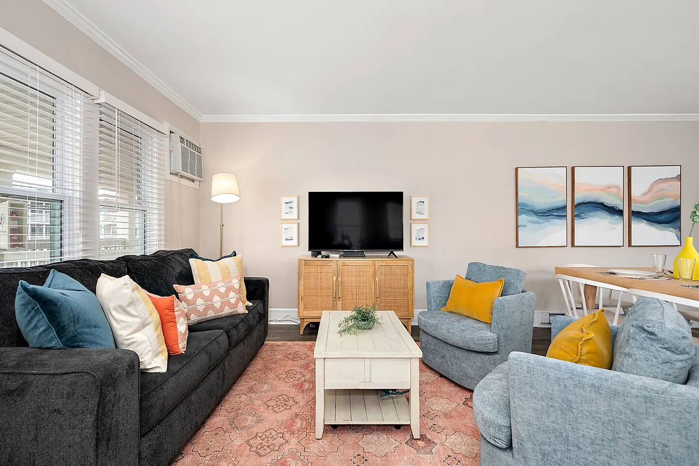 Coastal-Chic Pool, Bay View & Balcony Walk2Beach 10