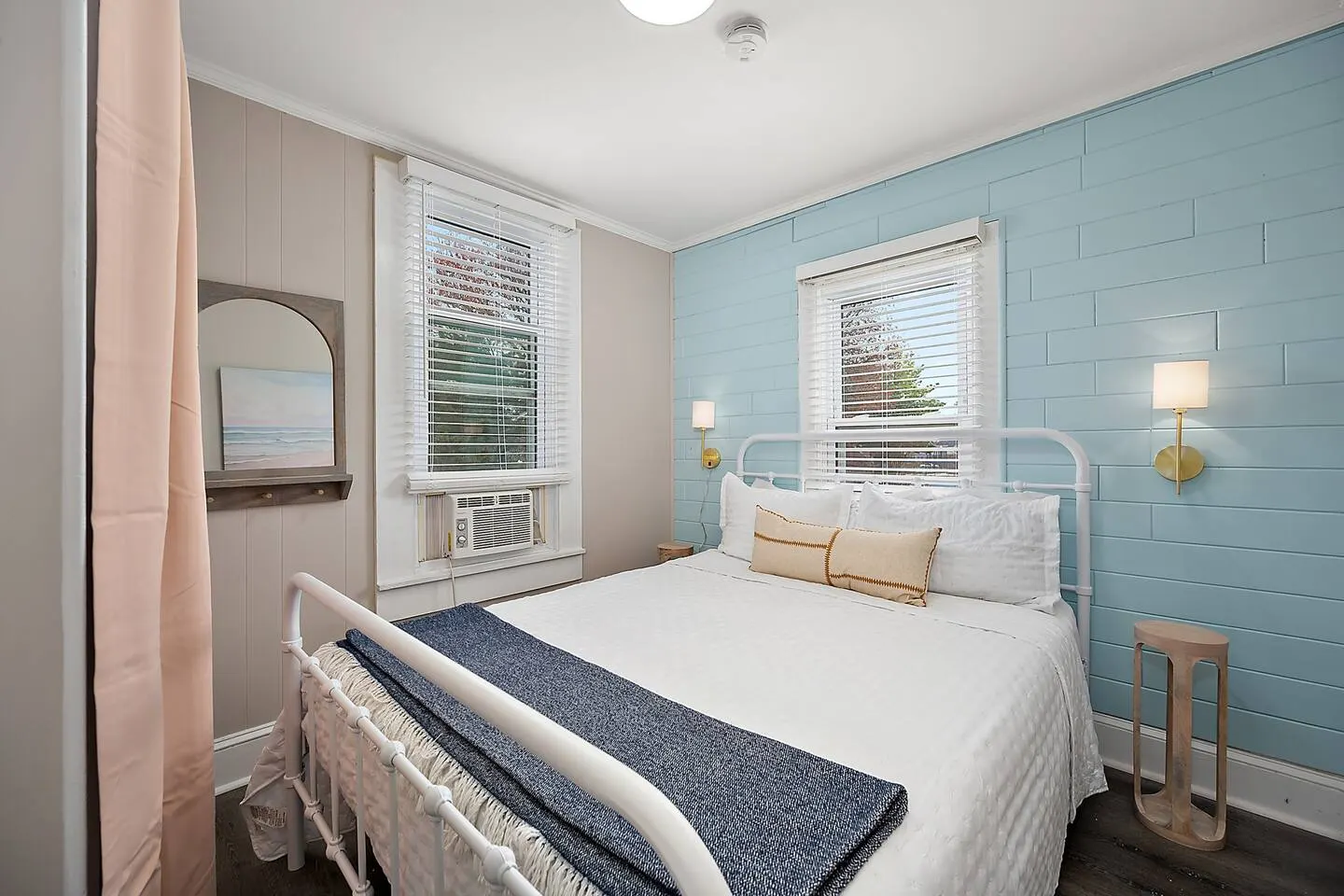 Coastal-Chic Pool, Bay View & Balcony Walk2Beach 20