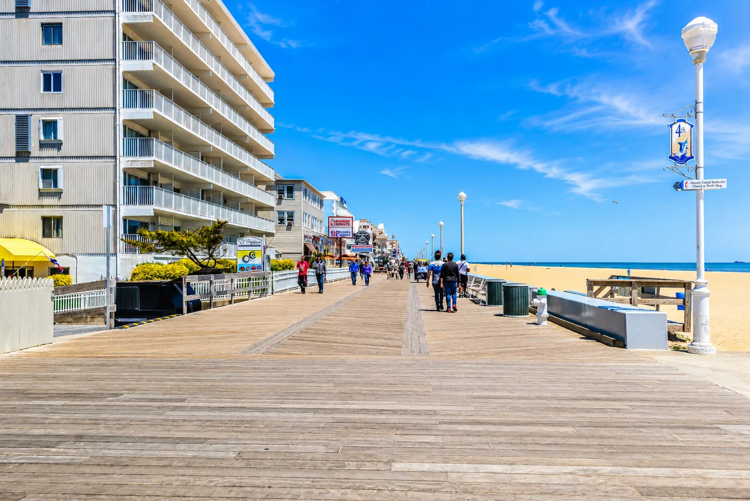 Coastal-Chic Pool, Bay View & Balcony Walk2Beach 6