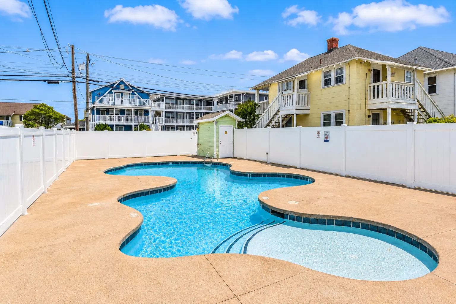 Coastal-Chic Pool, Bay View & Balcony Walk2Beach 7