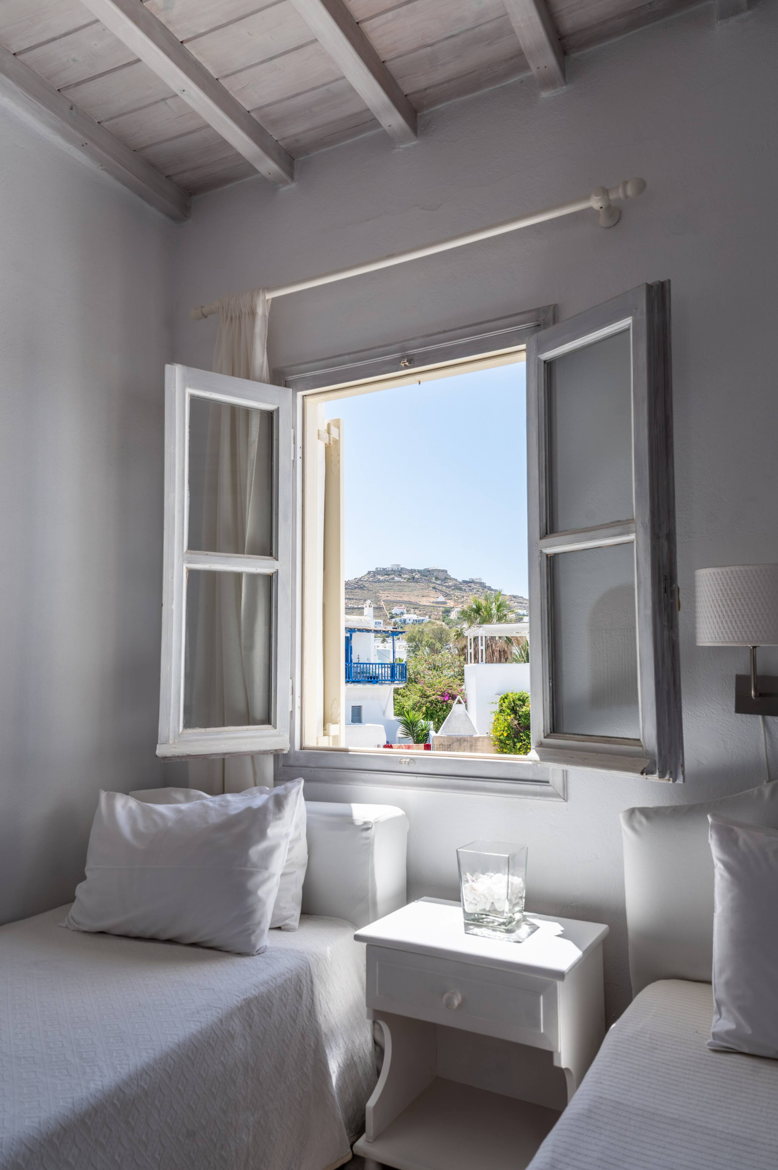 Mykonos Twins 2 9