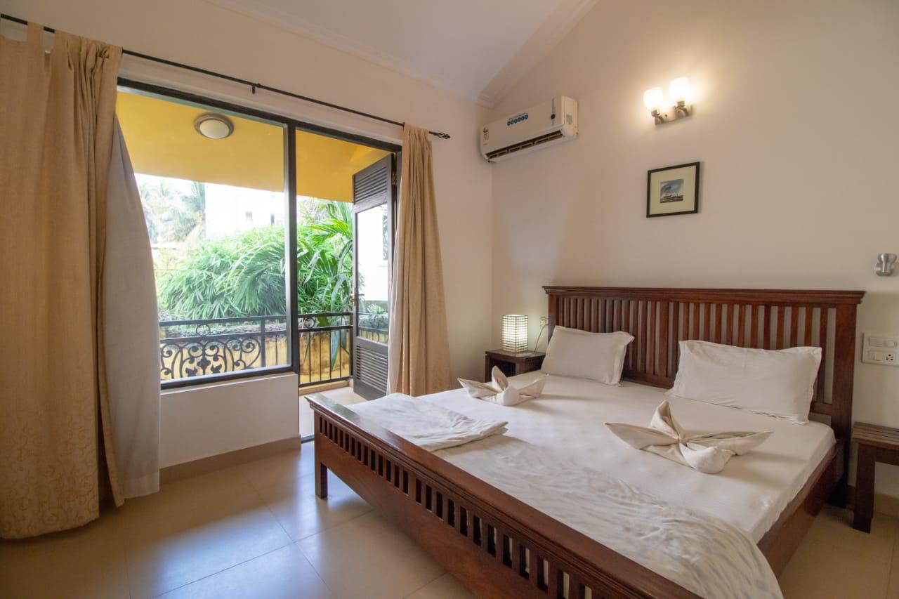 SNS beach holiday villa with private swimming pool 2