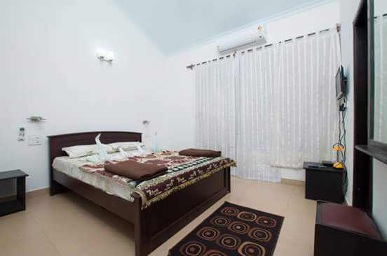 SNS beach holiday villa with private swimming pool 9
