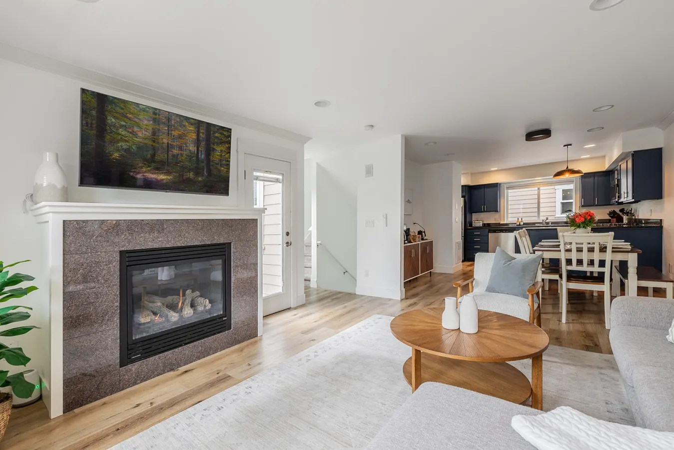Modern 3BR in the Heart of Ballard Private Patio 12