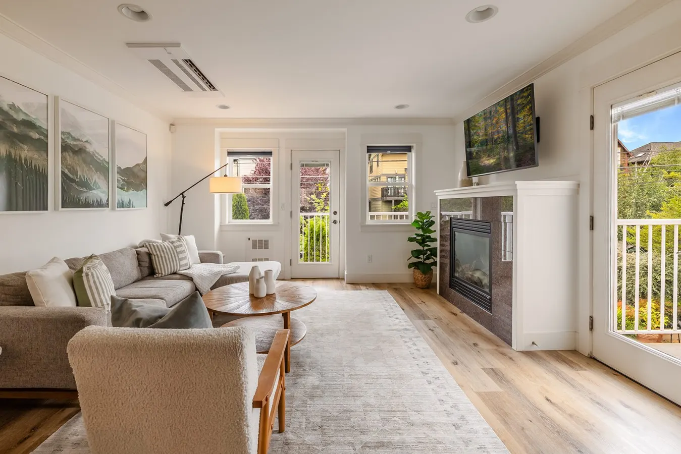 Modern 3BR in the Heart of Ballard Private Patio 13