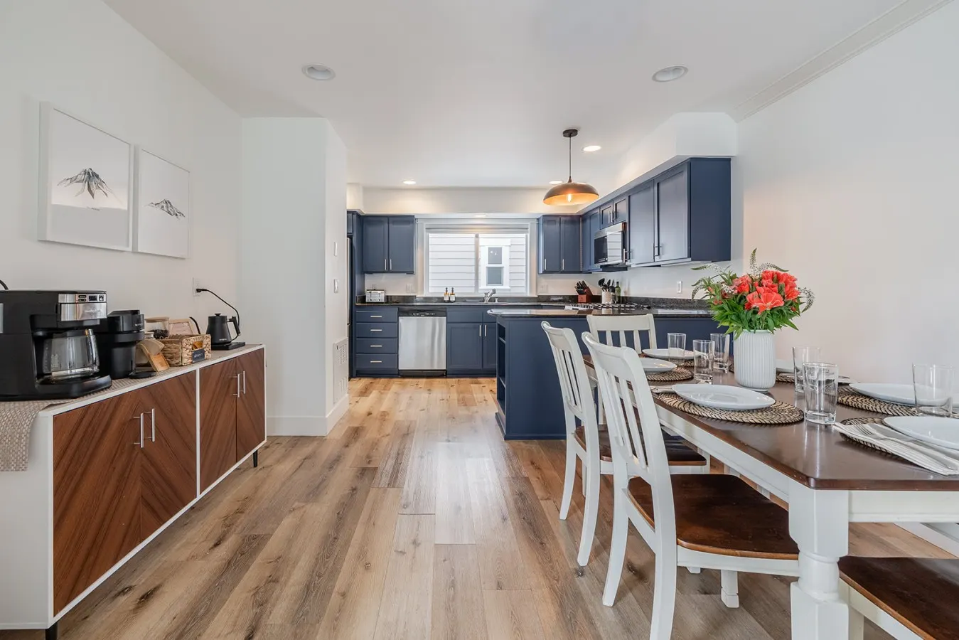 Modern 3BR in the Heart of Ballard Private Patio 16