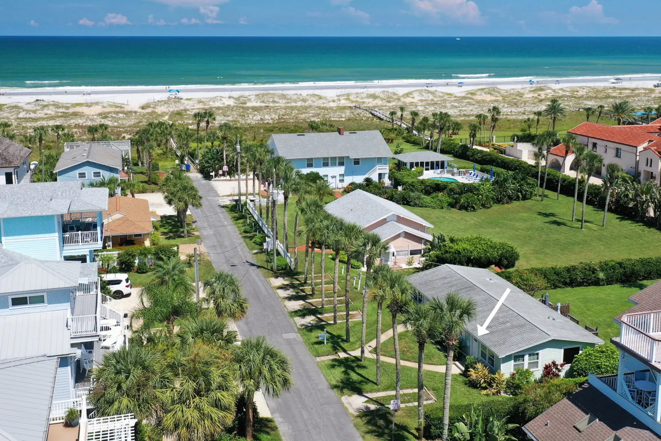 5 F Street - Oceanside Pet Friendly Cottage - Pool Access - Sand Dollar West 1