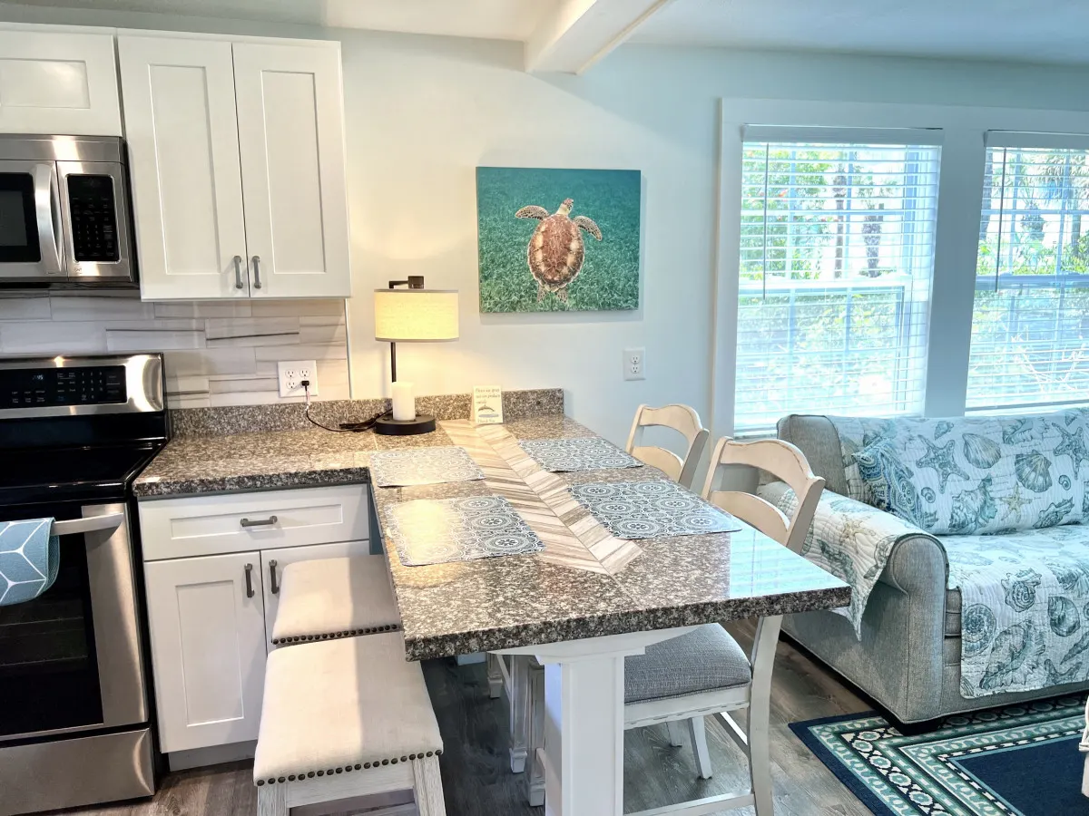5 F Street - Oceanside Pet Friendly Cottage - Pool Access - Sand Dollar West 11
