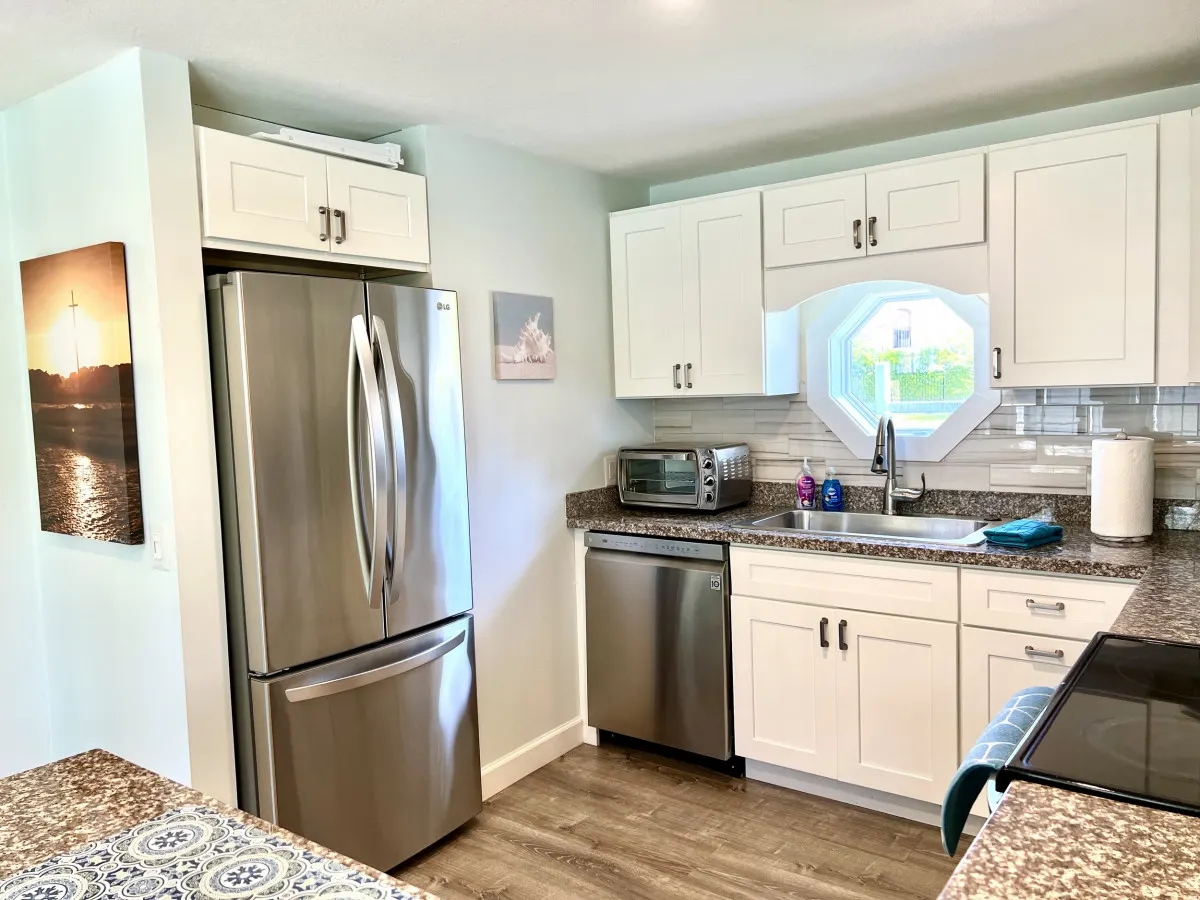 5 F Street - Oceanside Pet Friendly Cottage - Pool Access - Sand Dollar West 15
