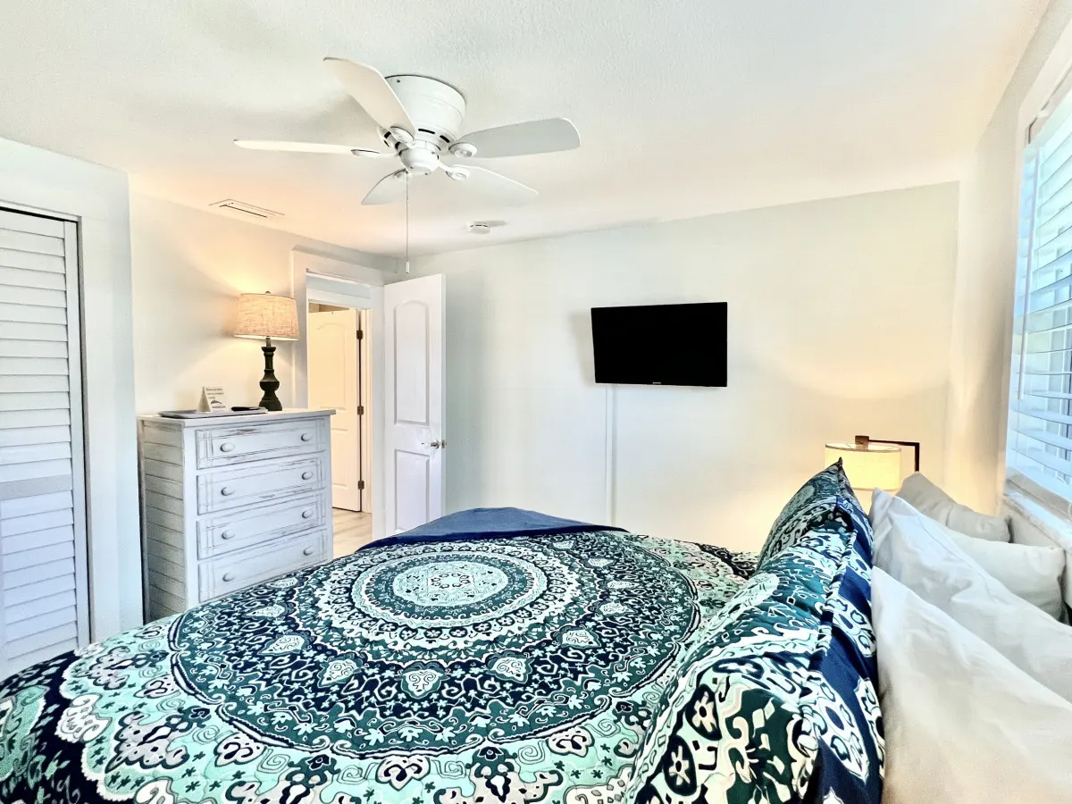 5 F Street - Oceanside Pet Friendly Cottage - Pool Access - Sand Dollar West 18