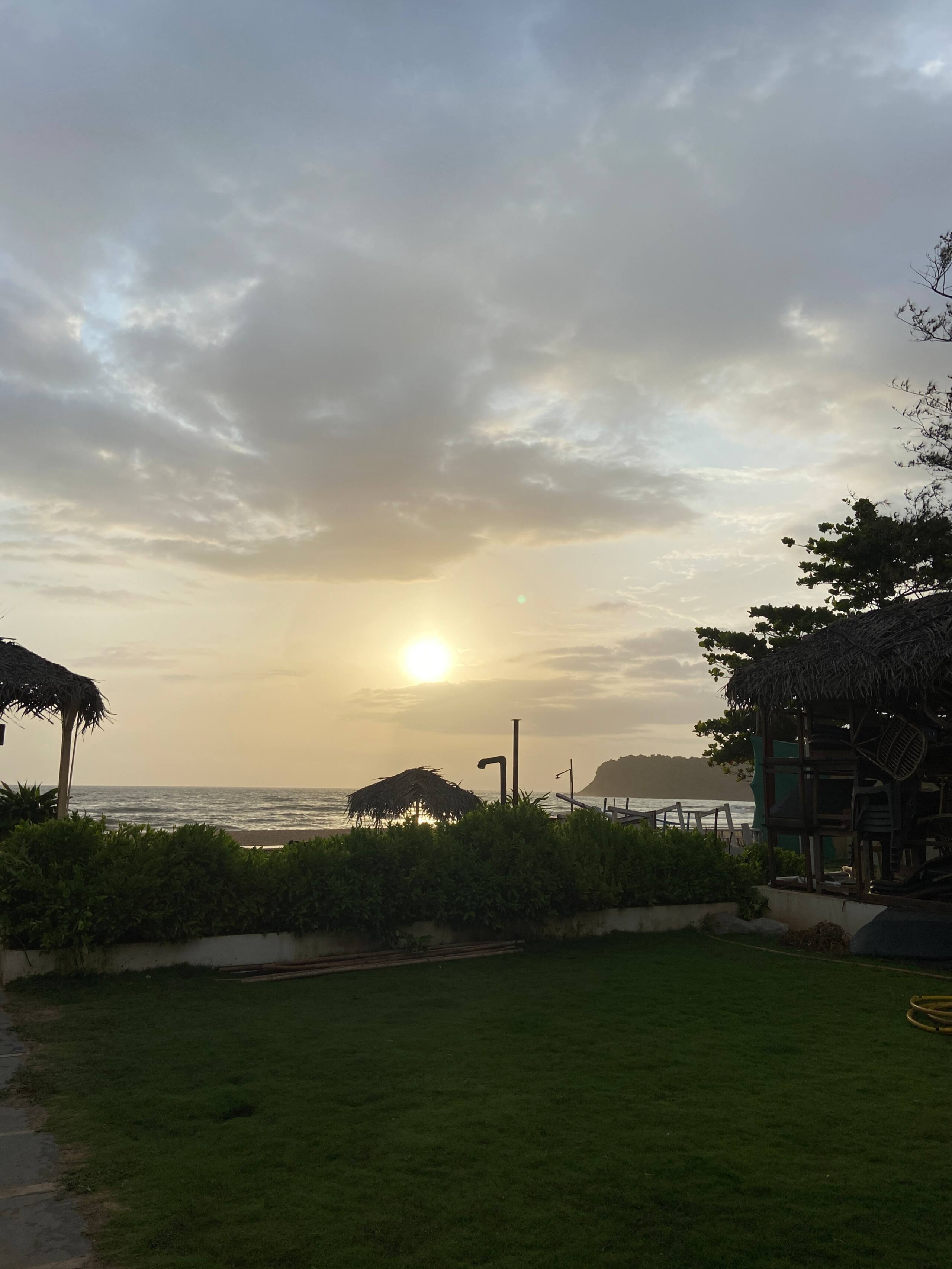 Beachfront Resort | Garden View Cottage 20