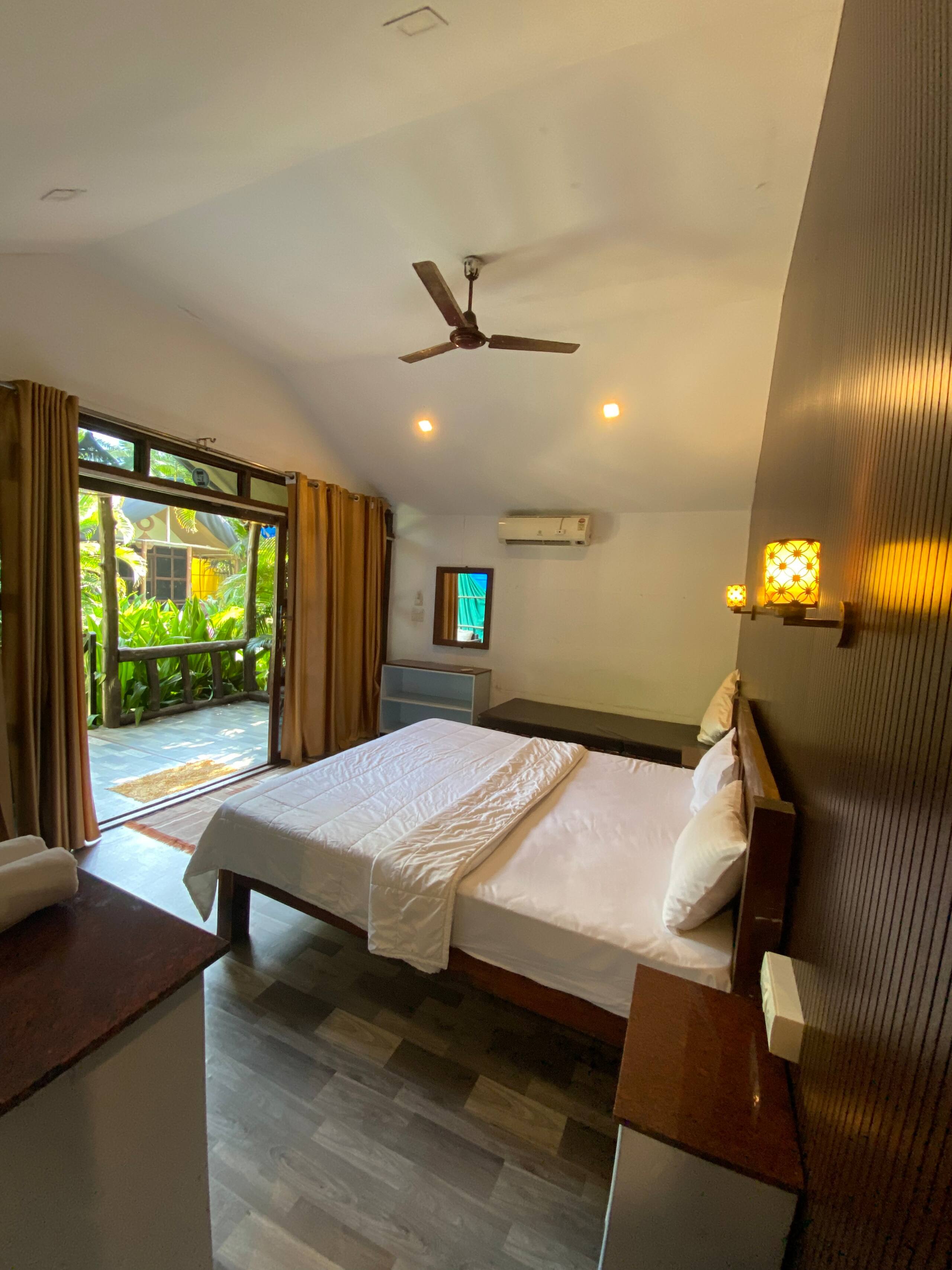 Beachfront Resort | Garden View Cottage 7