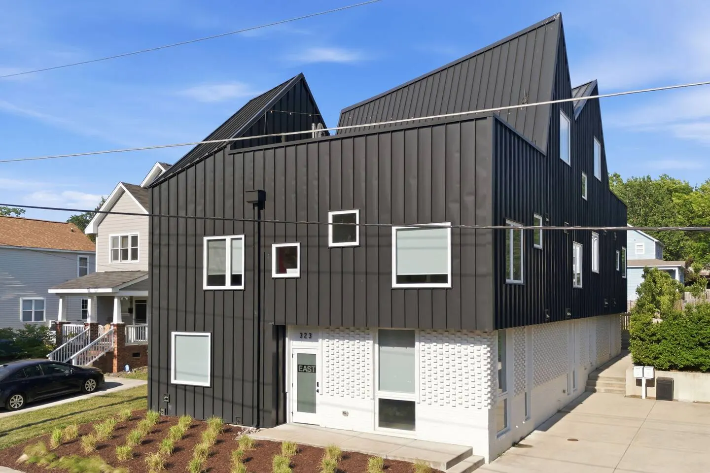 4 Ensuite Flats, Downtown, Architecture, Skyline 18