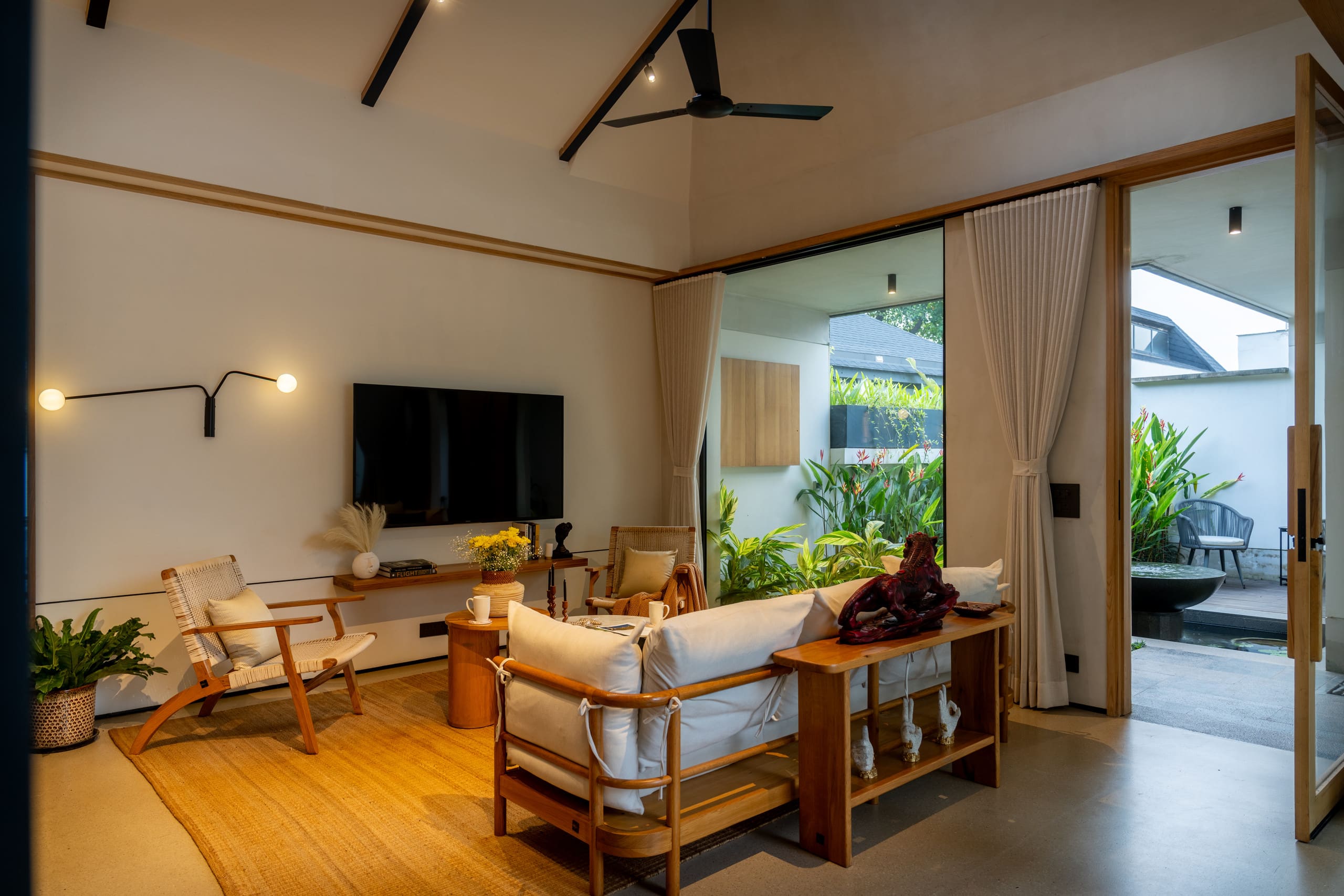 RE Villa Cahaya 3BHK with Pvt. Pool | Near Beach 5