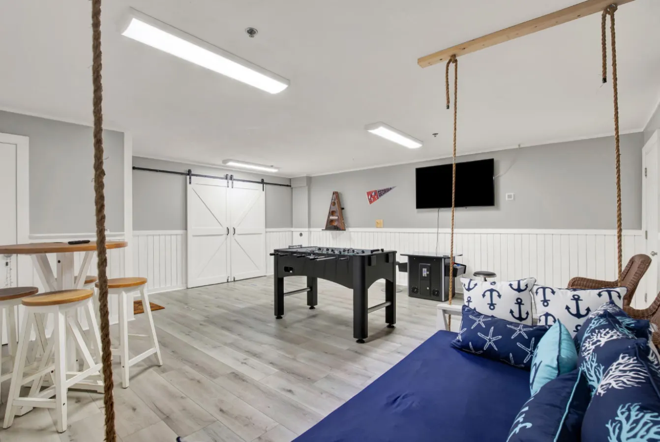 4 Bed Townhouse Walk To The Beach — photo 4