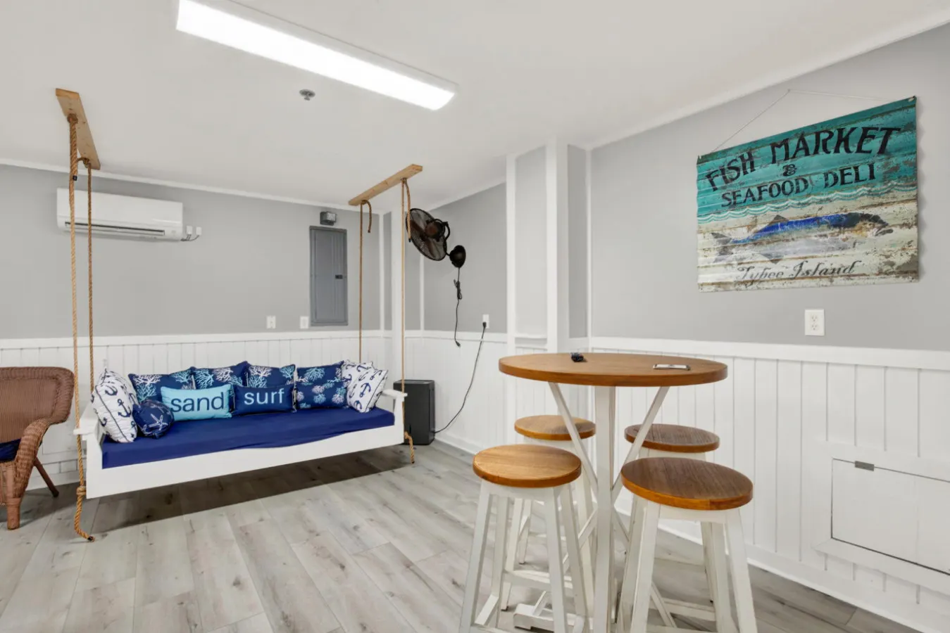 4 Bed Townhouse Walk To The Beach 6
