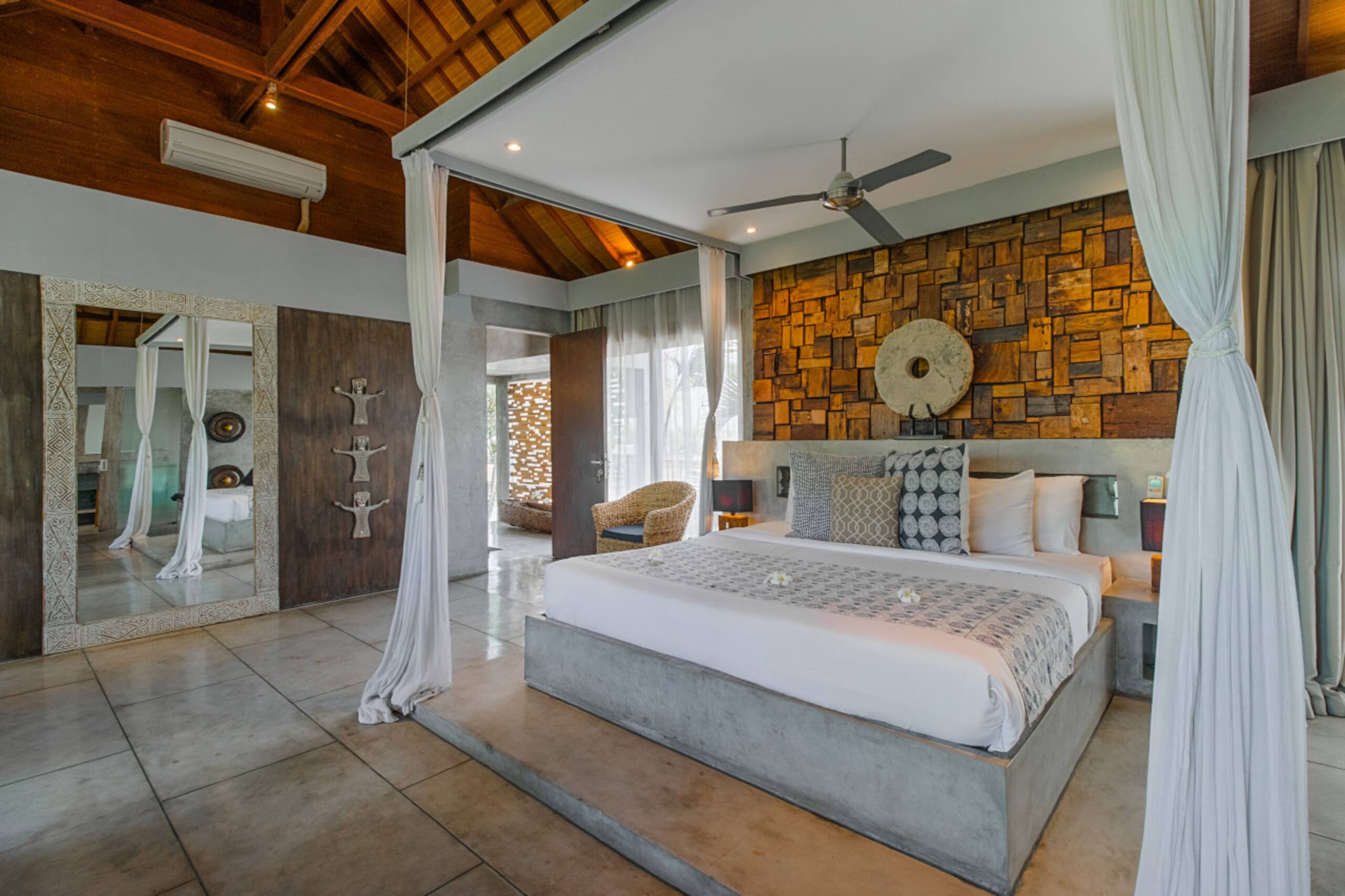 Lavish 5 Bed, Sleeps 10, Butler, Daily Breakfast 20