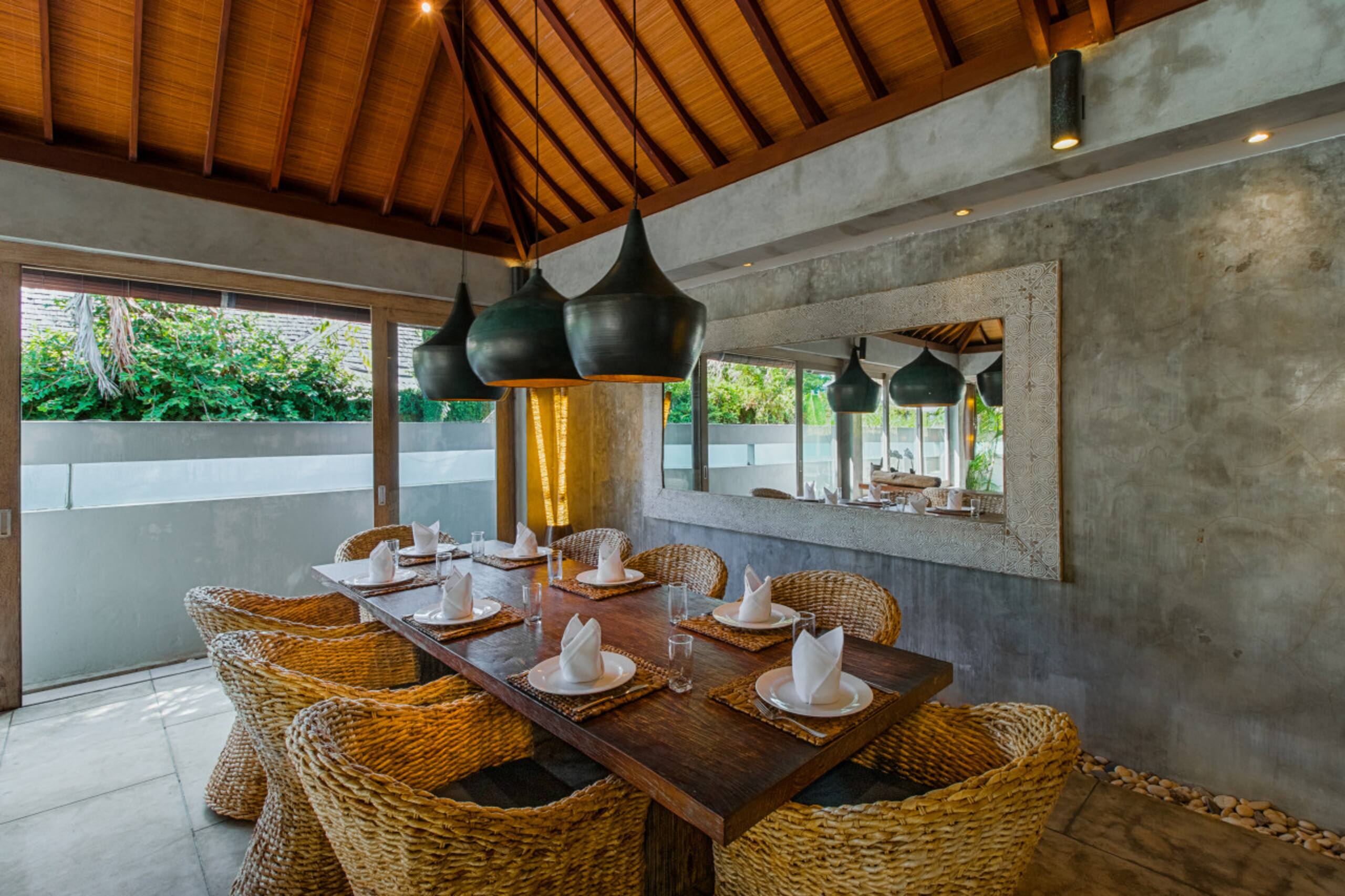 Lavish 5 Bed, Sleeps 10, Butler, Daily Breakfast 9