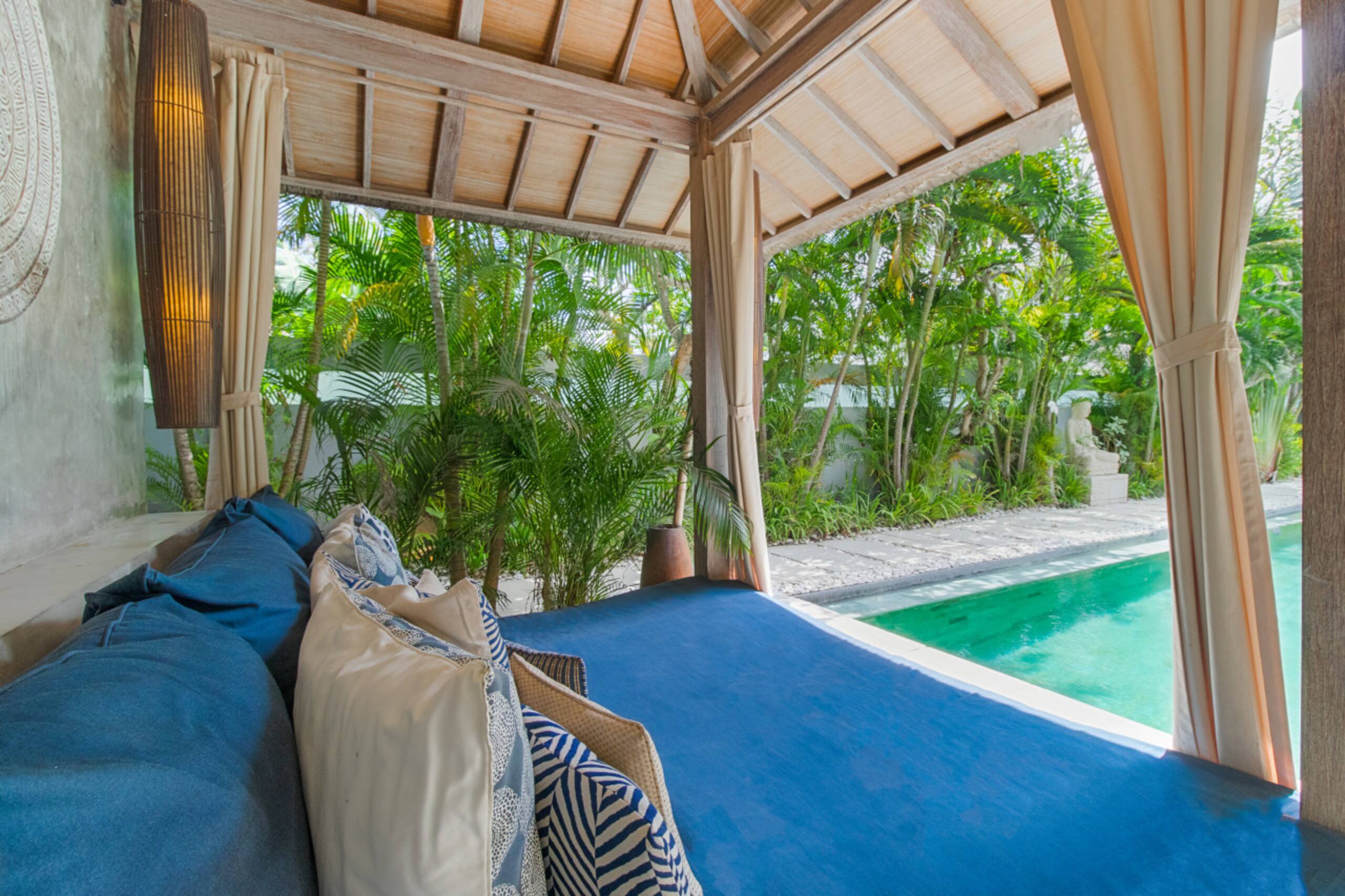 Lavish 5 Bed, Sleeps 10, Butler, Daily Breakfast 40