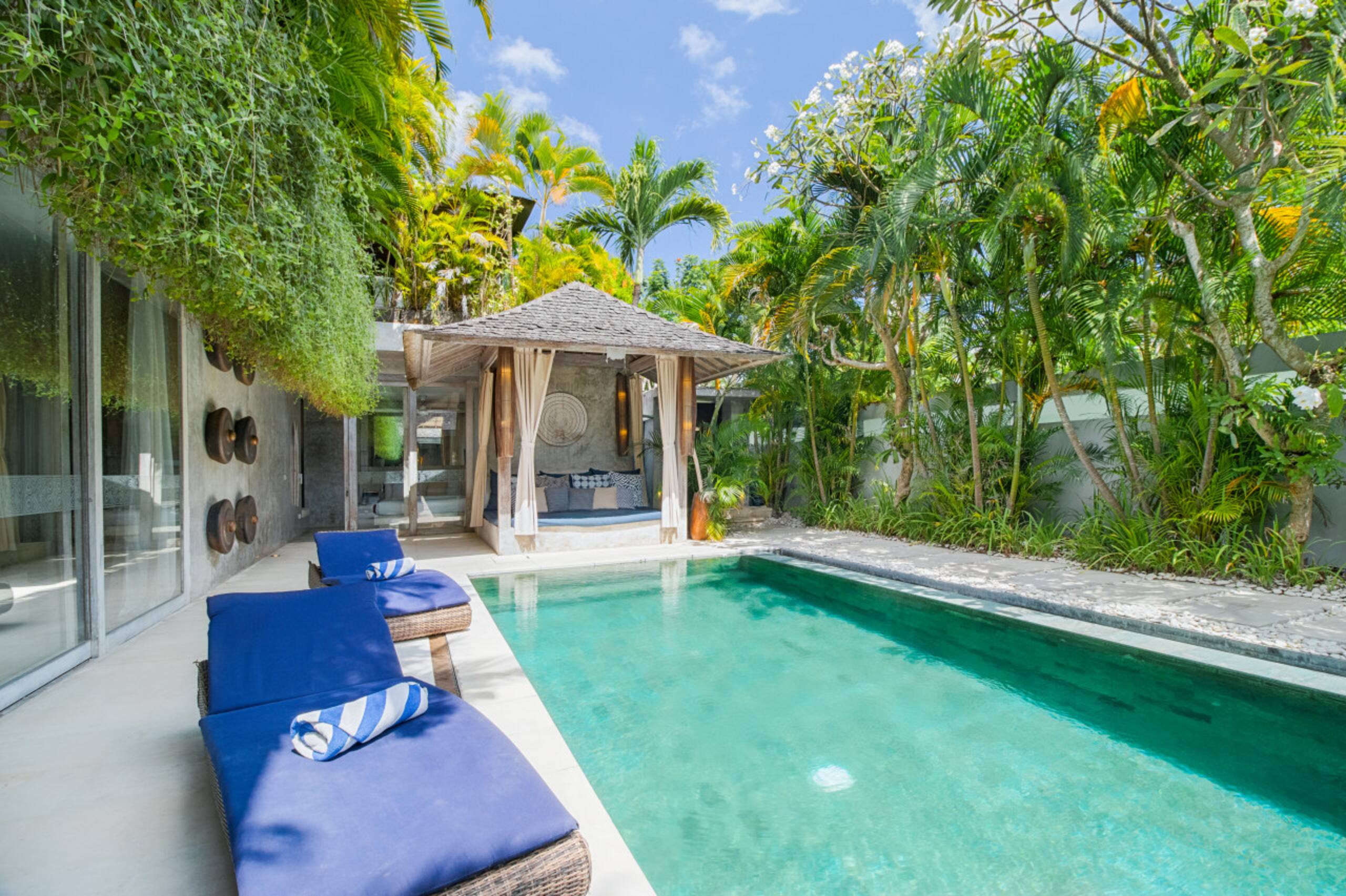 Lavish 5 Bed, Sleeps 10, Butler, Daily Breakfast — photo 3