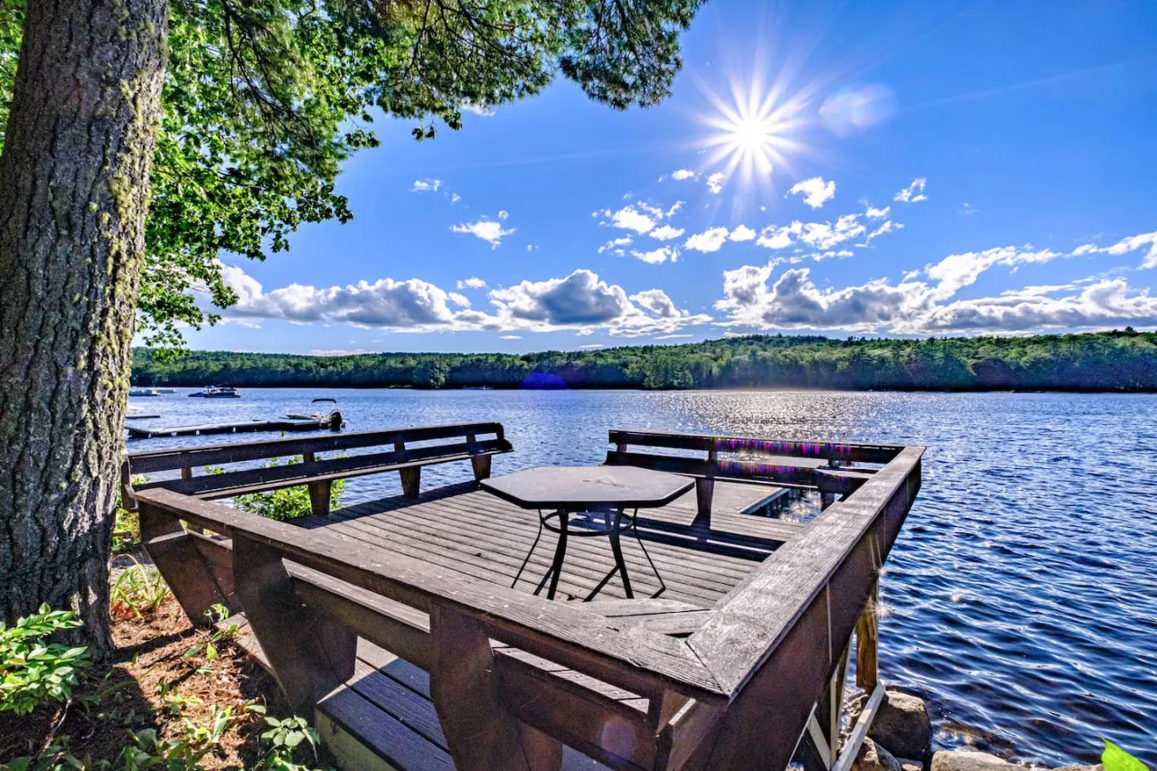 Paradise on Sebago Cove- Waterfront Sebago Cove Camp w. over-the-water deck — photo 2