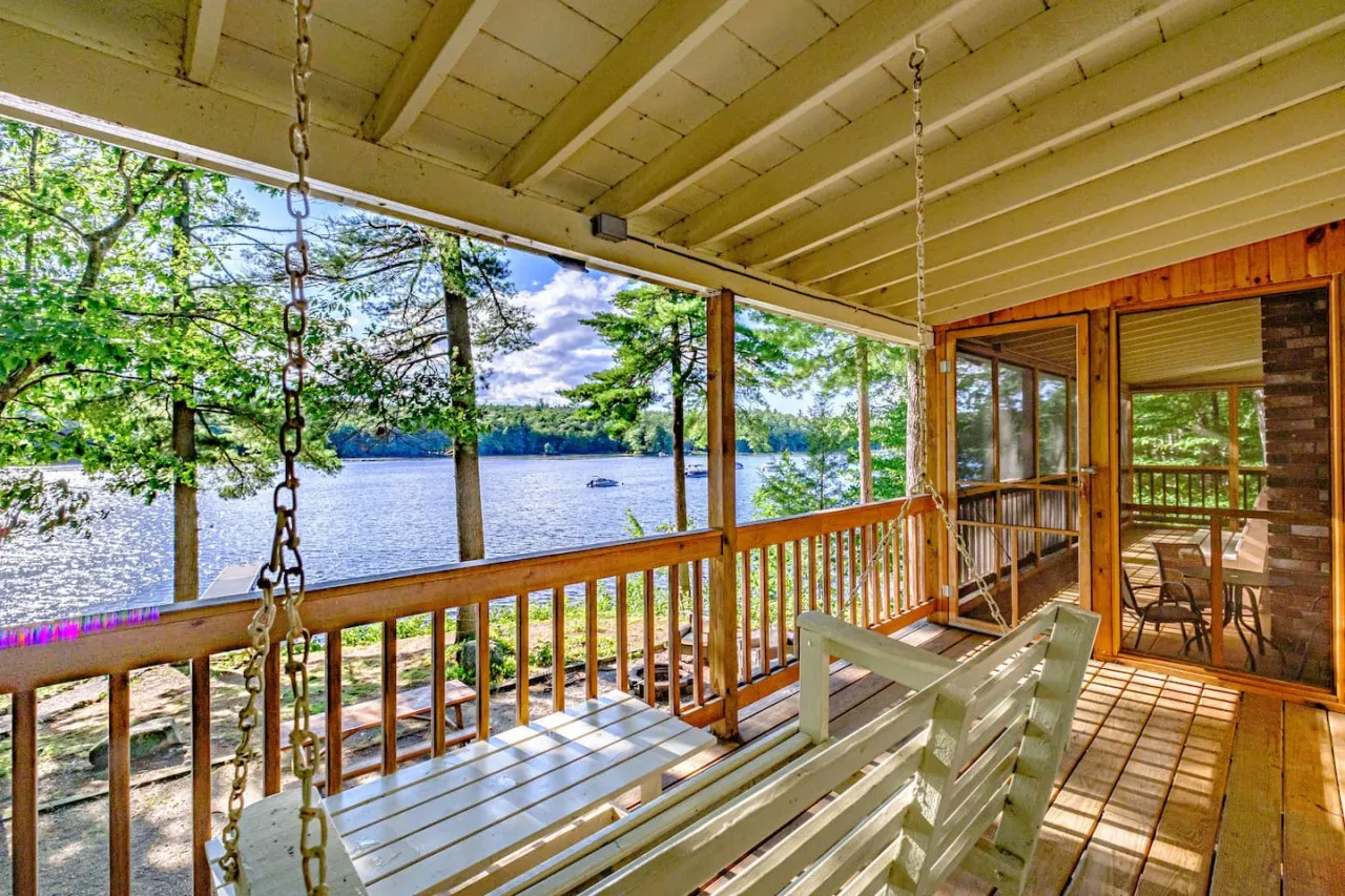 Paradise on Sebago Cove- Waterfront Sebago Cove Camp w. over-the-water deck — photo 3