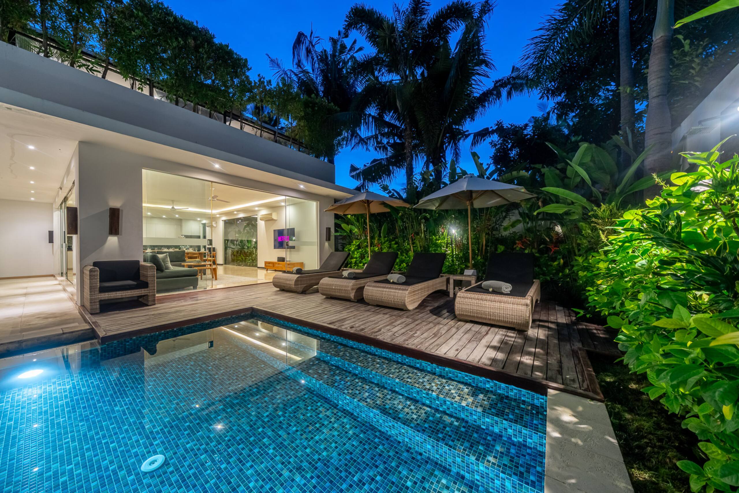 Villa Aquila spacious luxury in prime location 39