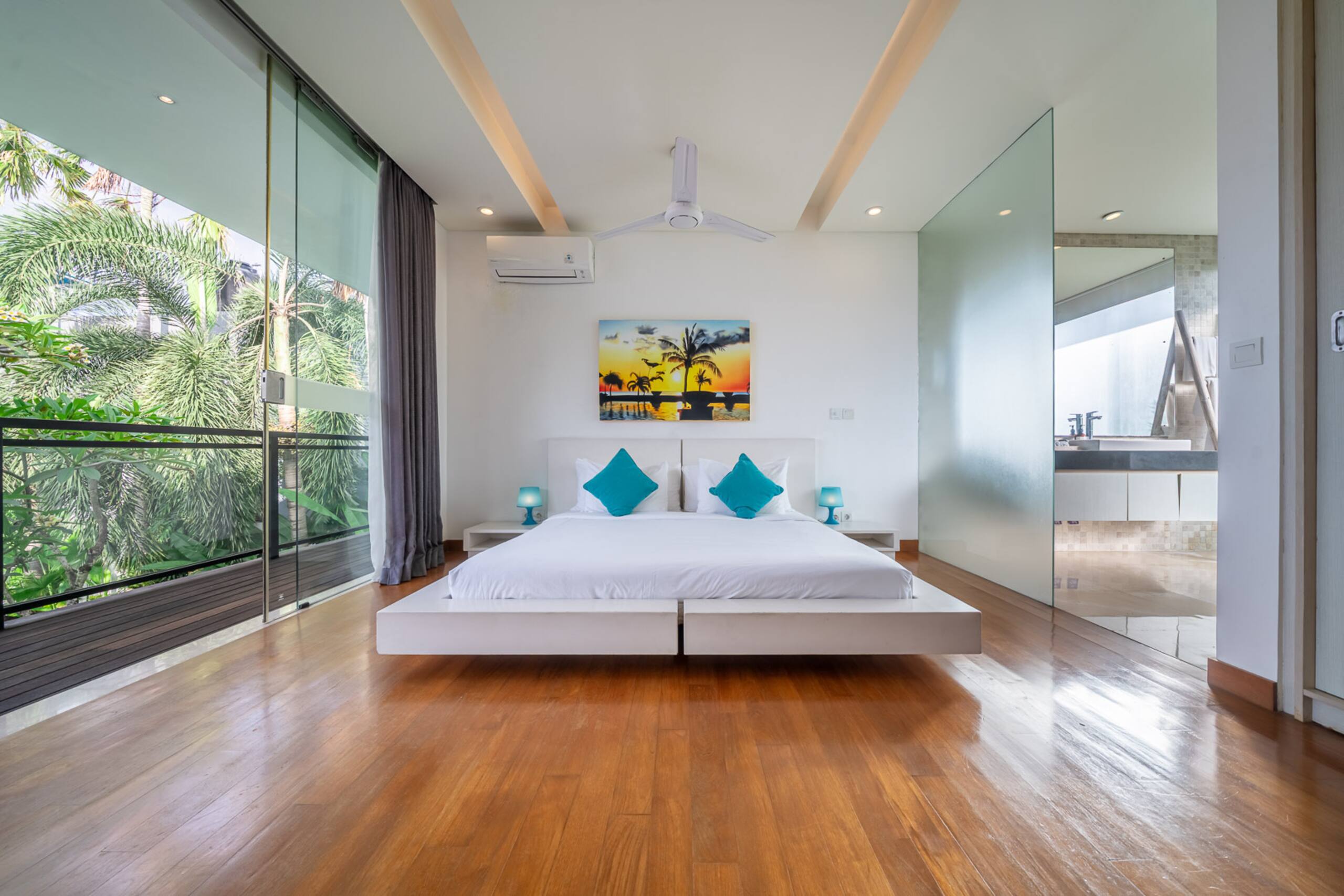 Villa Aquila spacious luxury in prime location 15