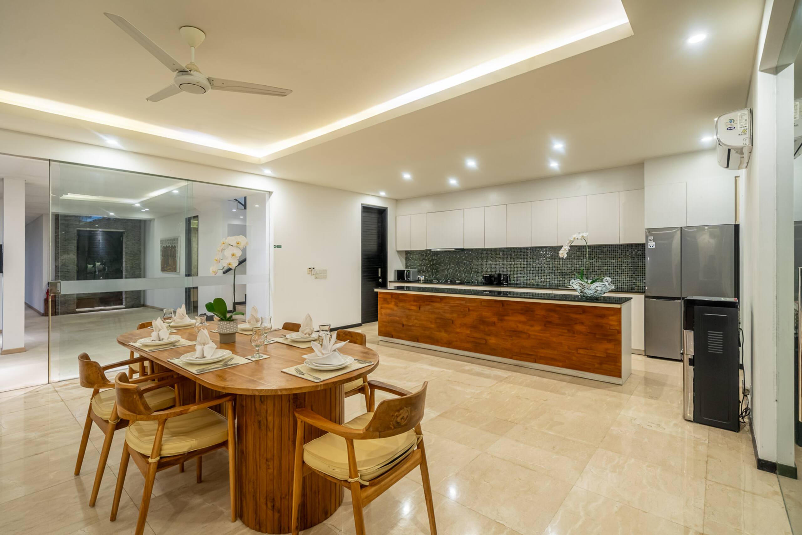 Villa Aquila spacious luxury in prime location 21