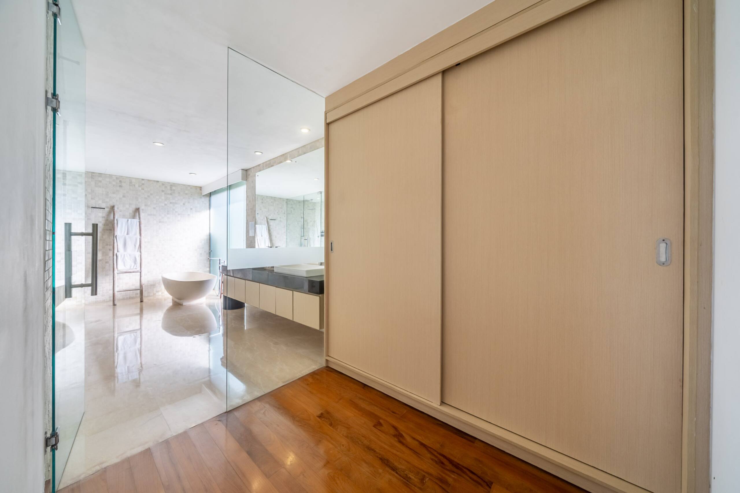 Villa Aquila spacious luxury in prime location 6