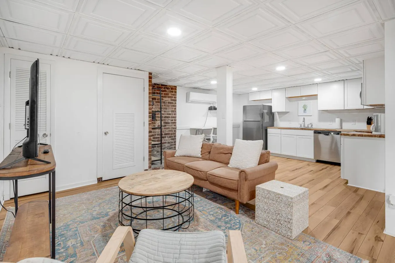 Cozy Mountain Stay 5 Min to Downtown & Hiking 9