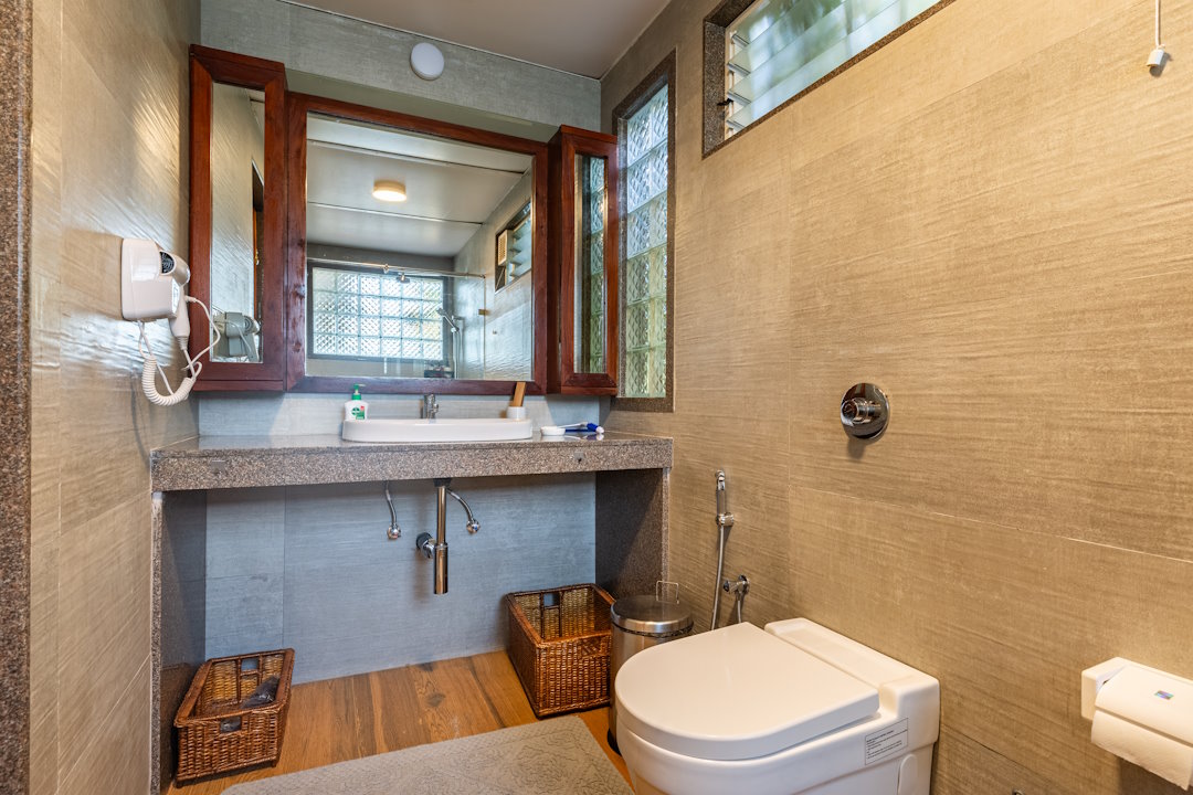 Riverview Villa | Boutique Stay W/ Daily Breakfast 12