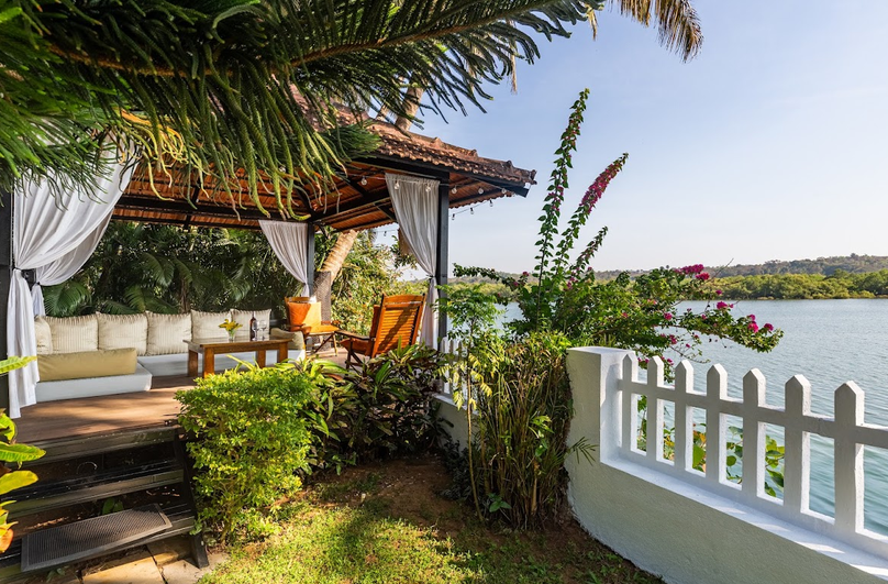 Riverview Villa | Boutique Stay W/ Daily Breakfast 8