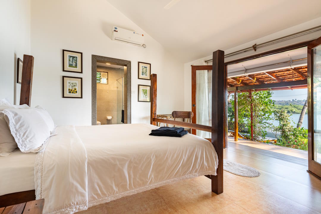 Riverview Villa | Boutique Stay W/ Daily Breakfast 9