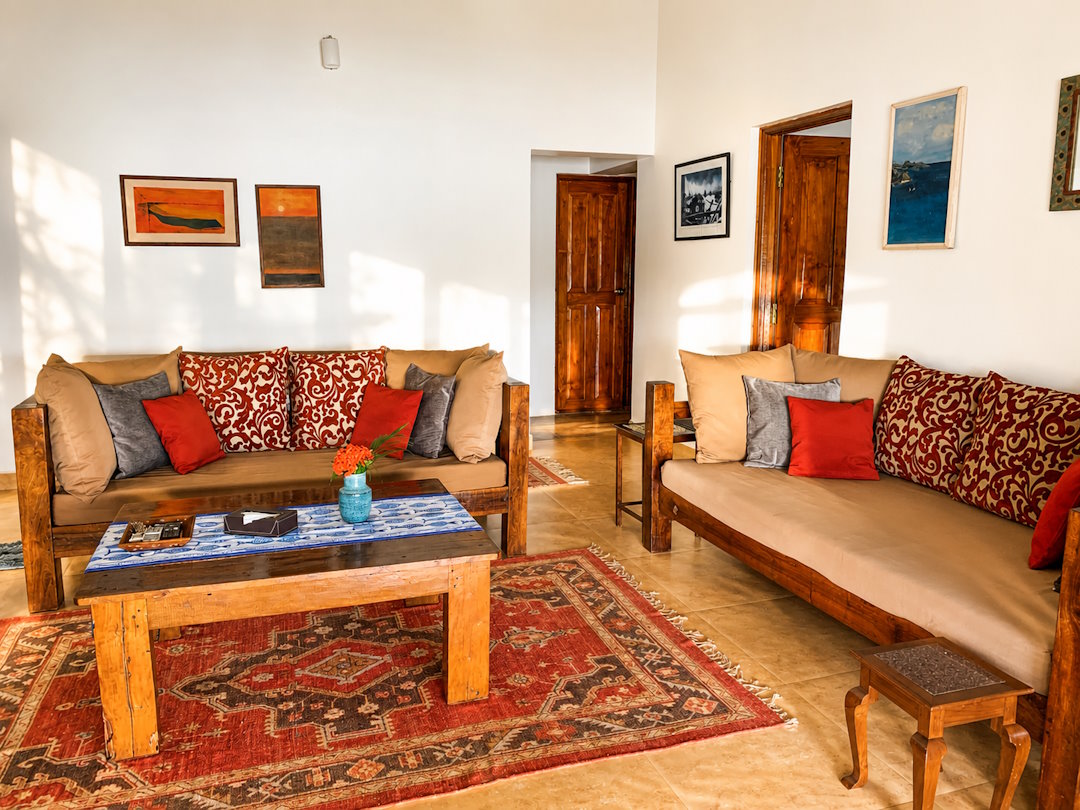 Riverview Villa | Boutique Stay W/ Daily Breakfast 10