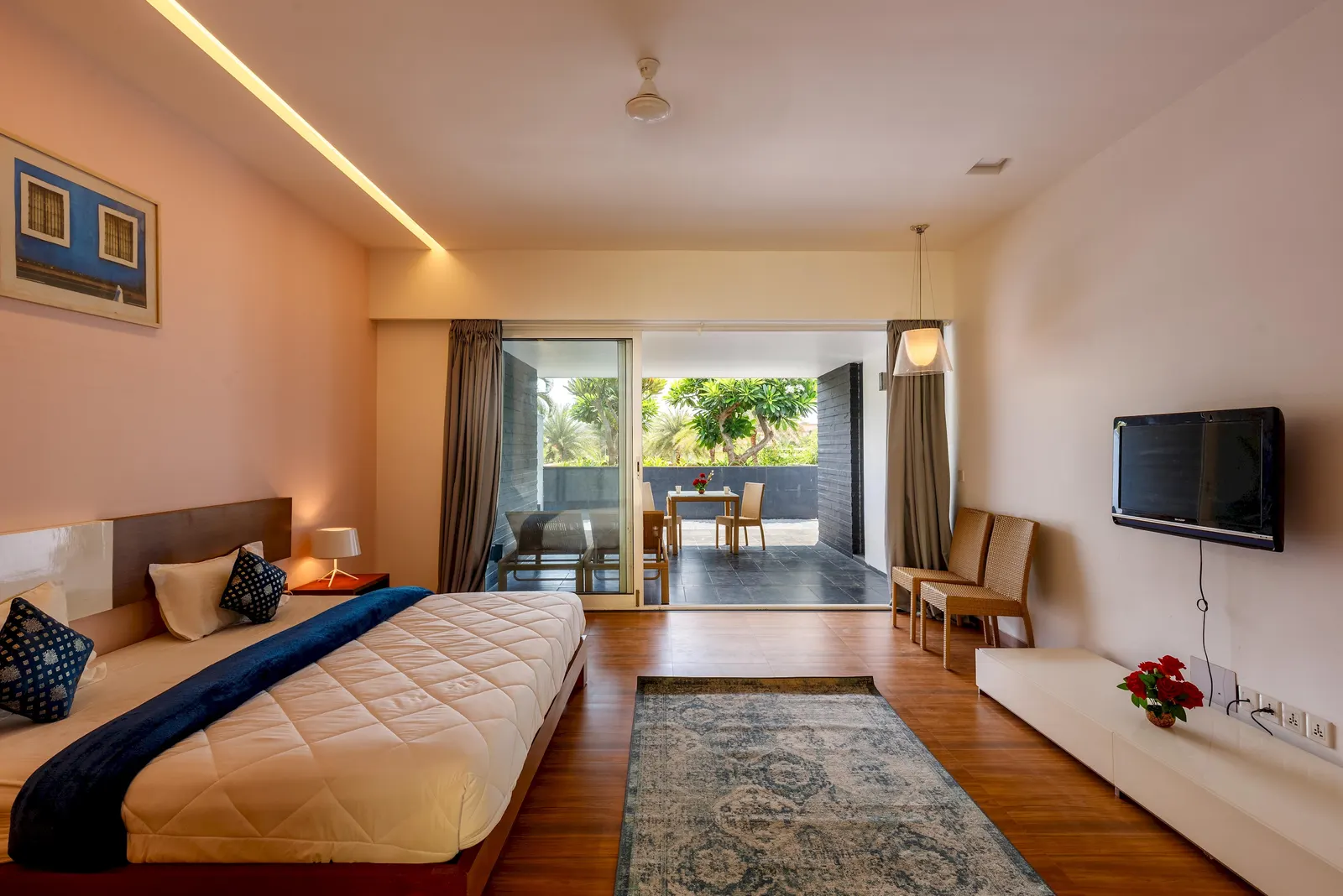 Casa Palmera by StayJade Infinity Pool Nr Airport 4