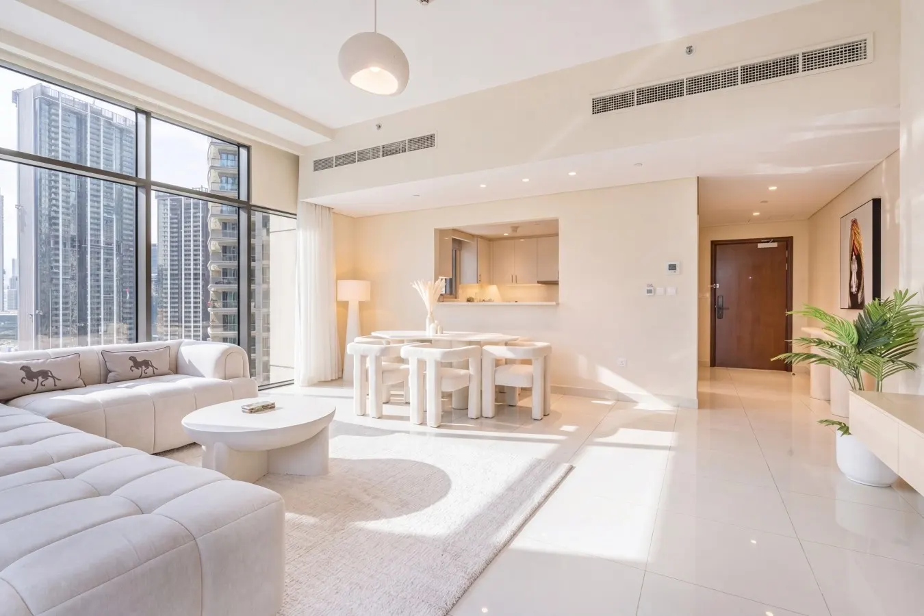 Luxury Corner Home with Stunning City View 9