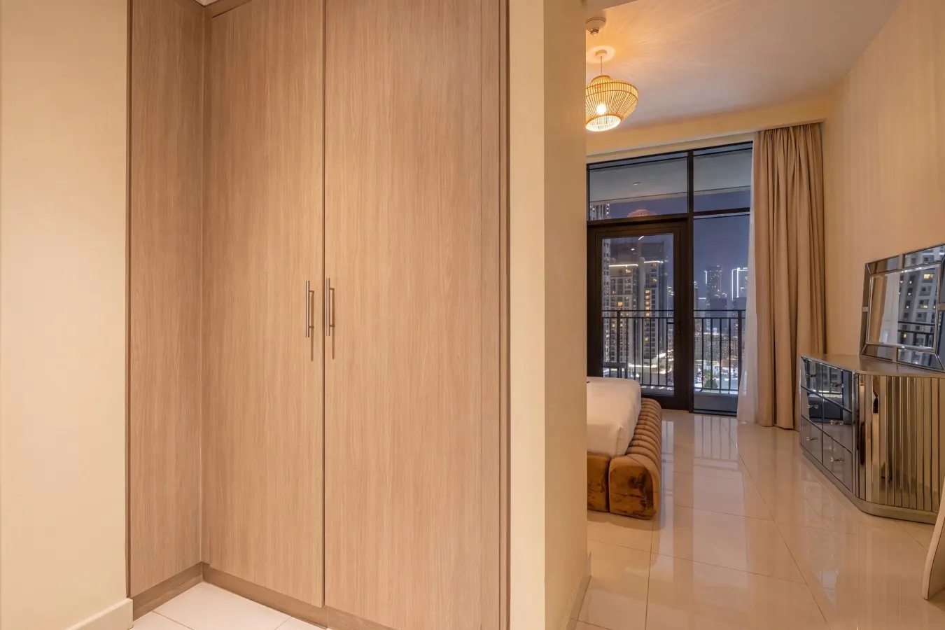 Luxury Corner Home with Stunning City View 20