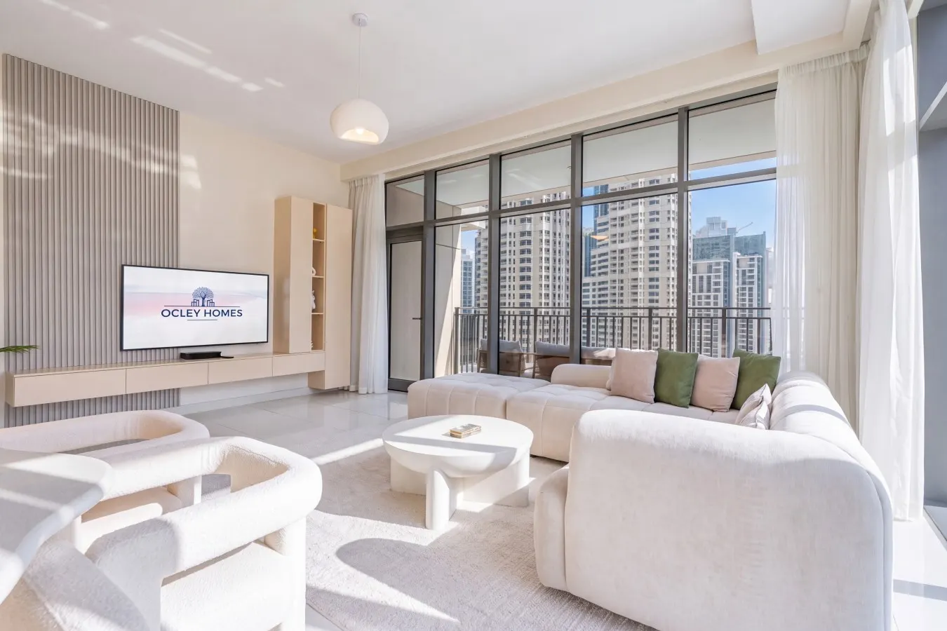 Luxury Corner Home with Stunning City View 6